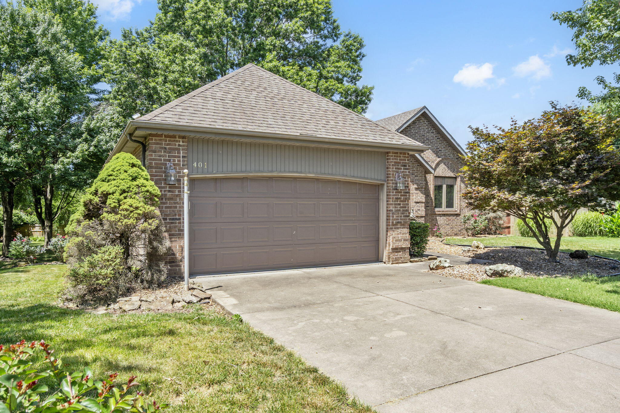 401 North Niangua Drive Property Photo 3