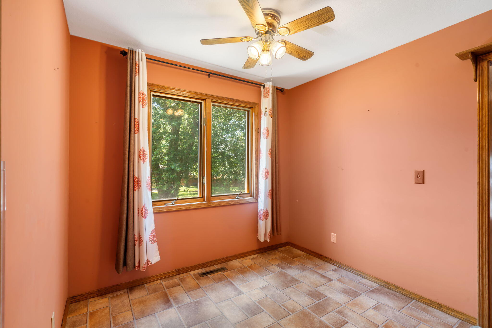 401 North Niangua Drive Property Photo 9