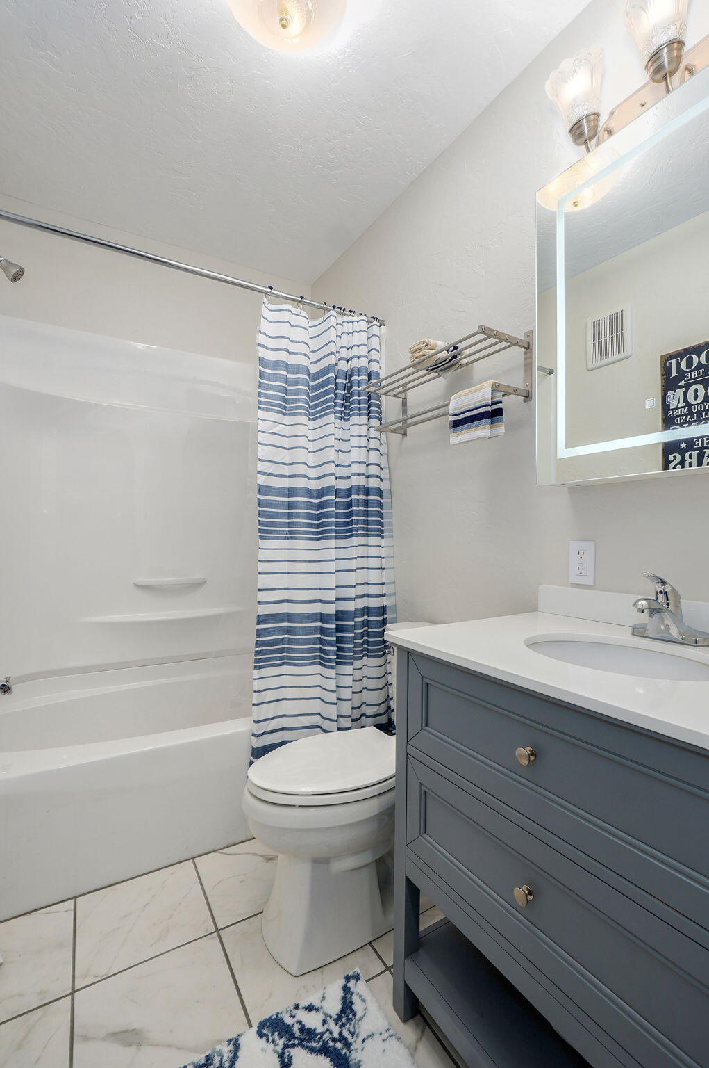 706 South Hickory Street Property Photo 13