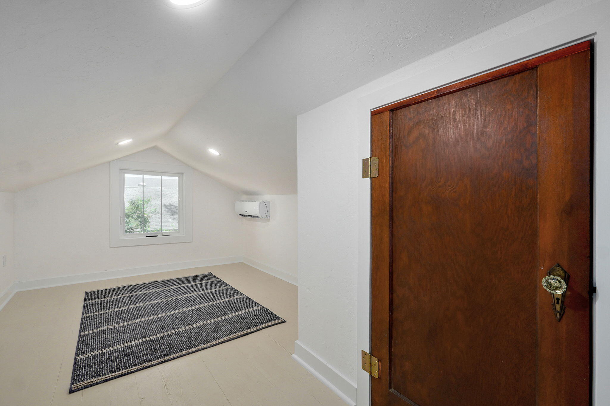 706 South Hickory Street Property Photo 16