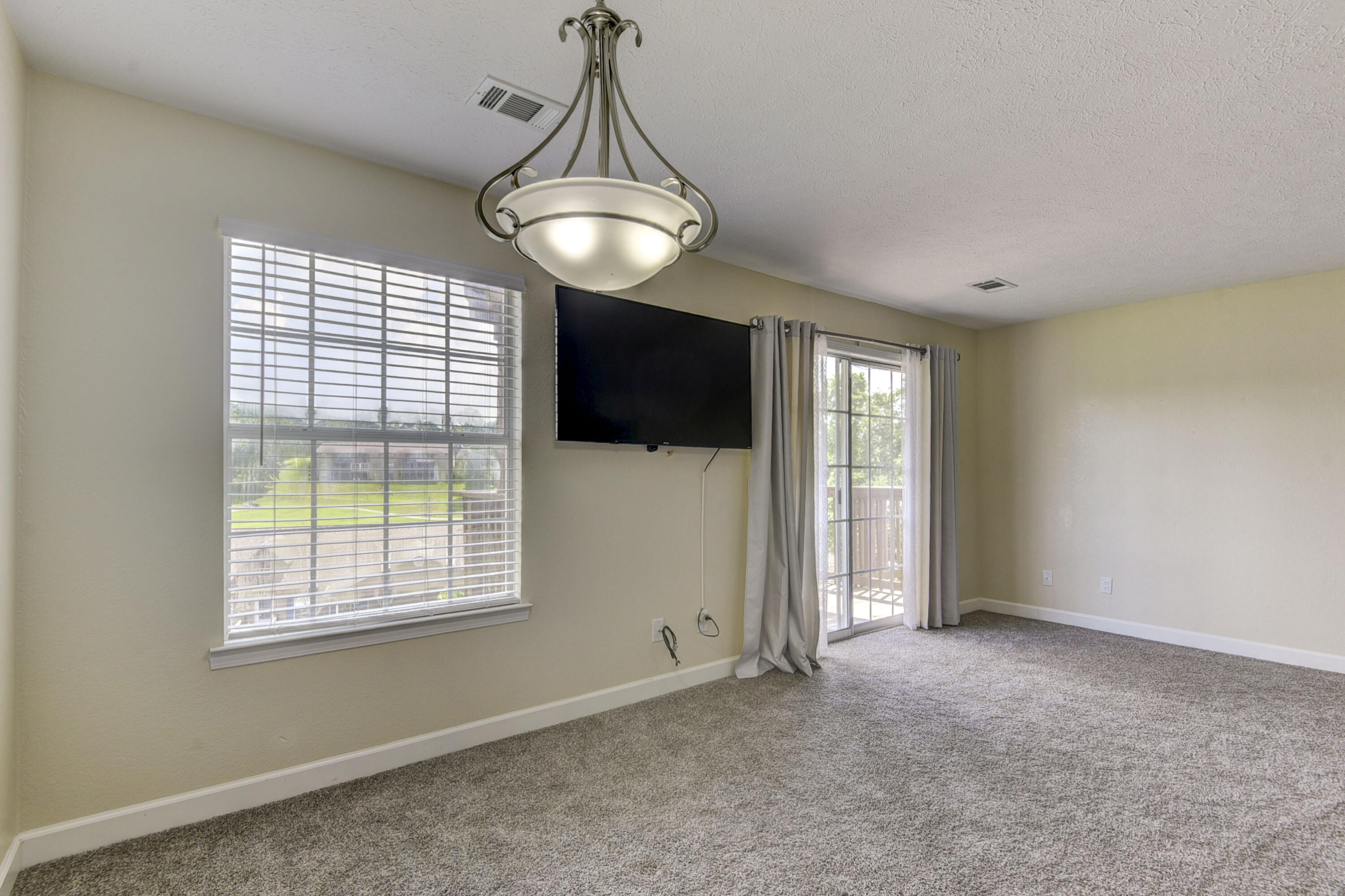 12 Scenic Court Property Photo 8