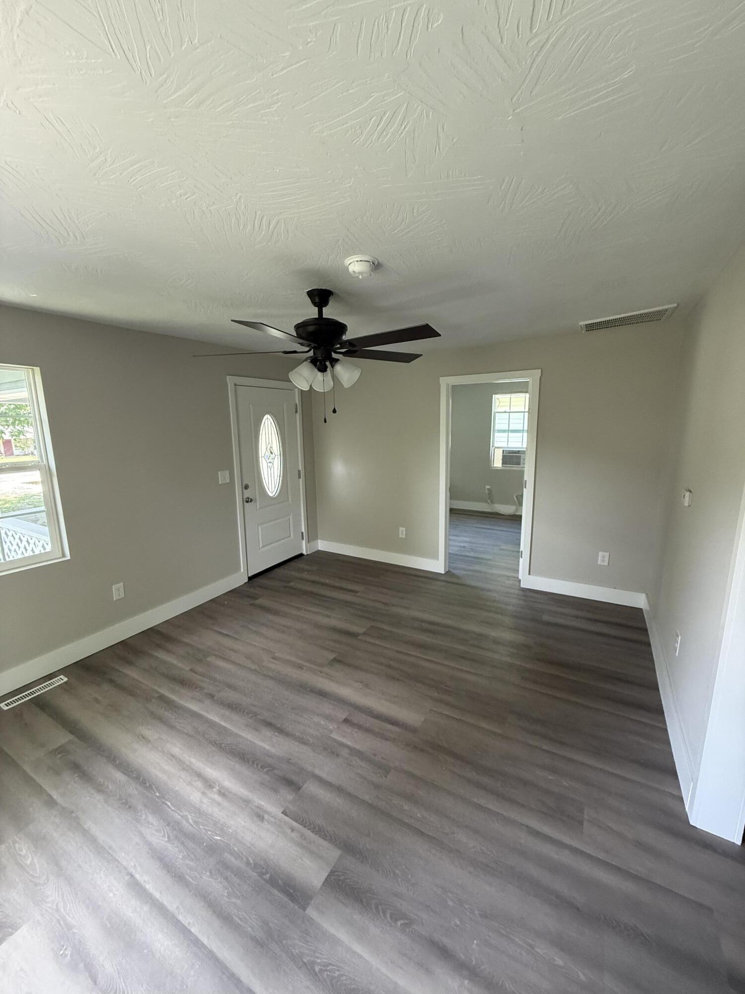 1324 North Wabash Avenue Property Photo 4