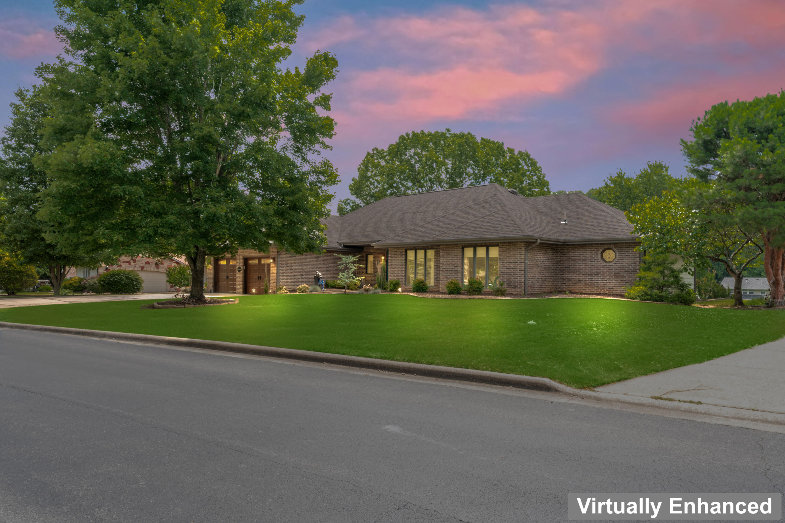 182 Regent Drive Property Photo 1