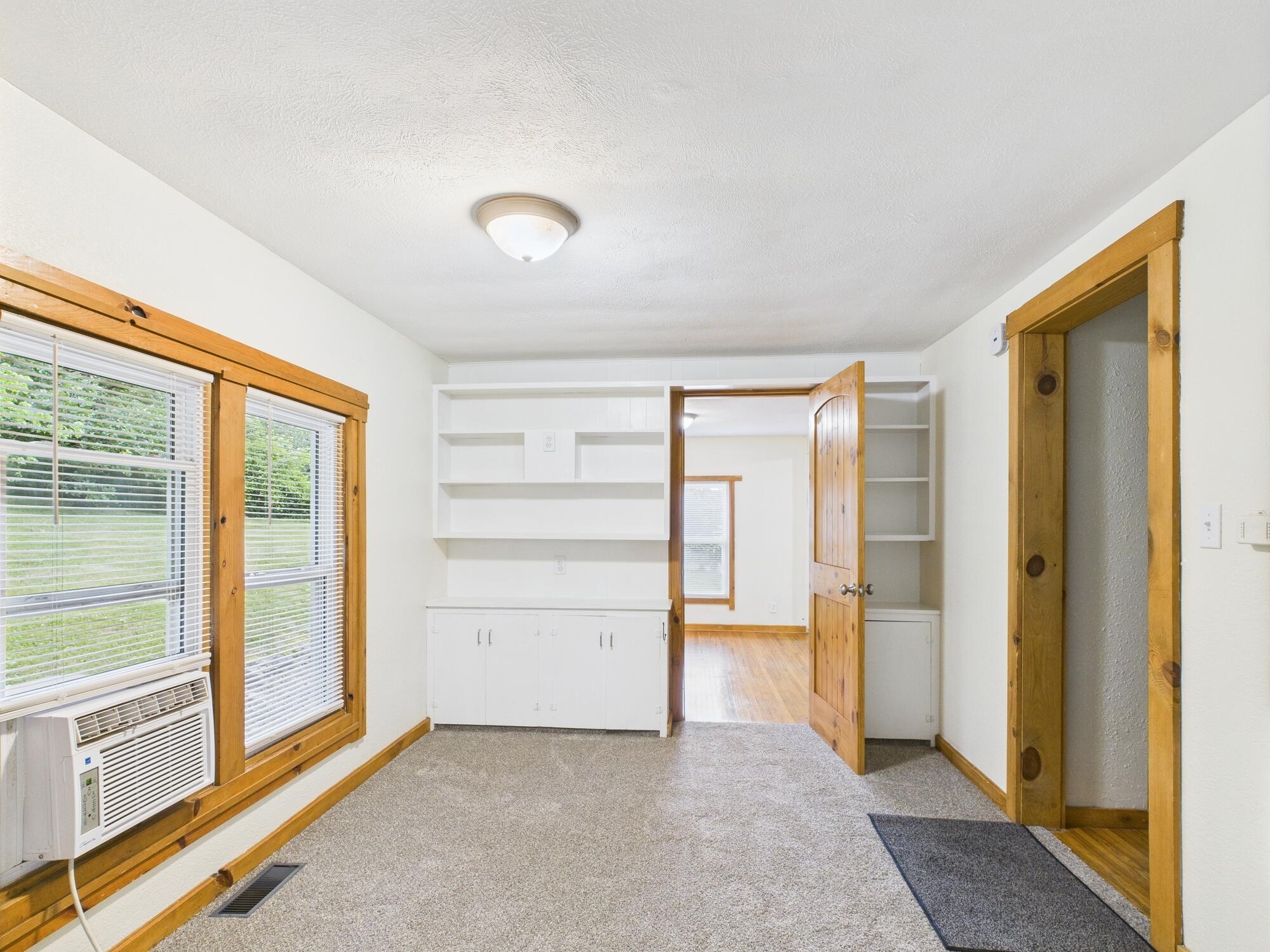 720 Second St. Property Photo 9