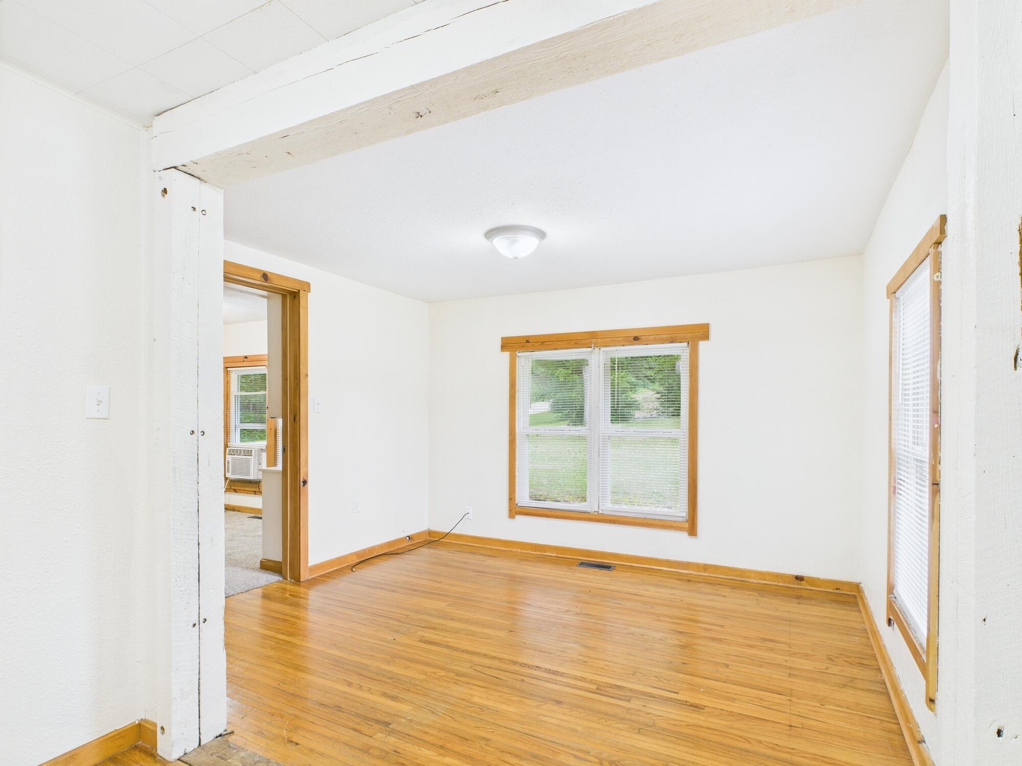 720 Second St. Property Photo 15