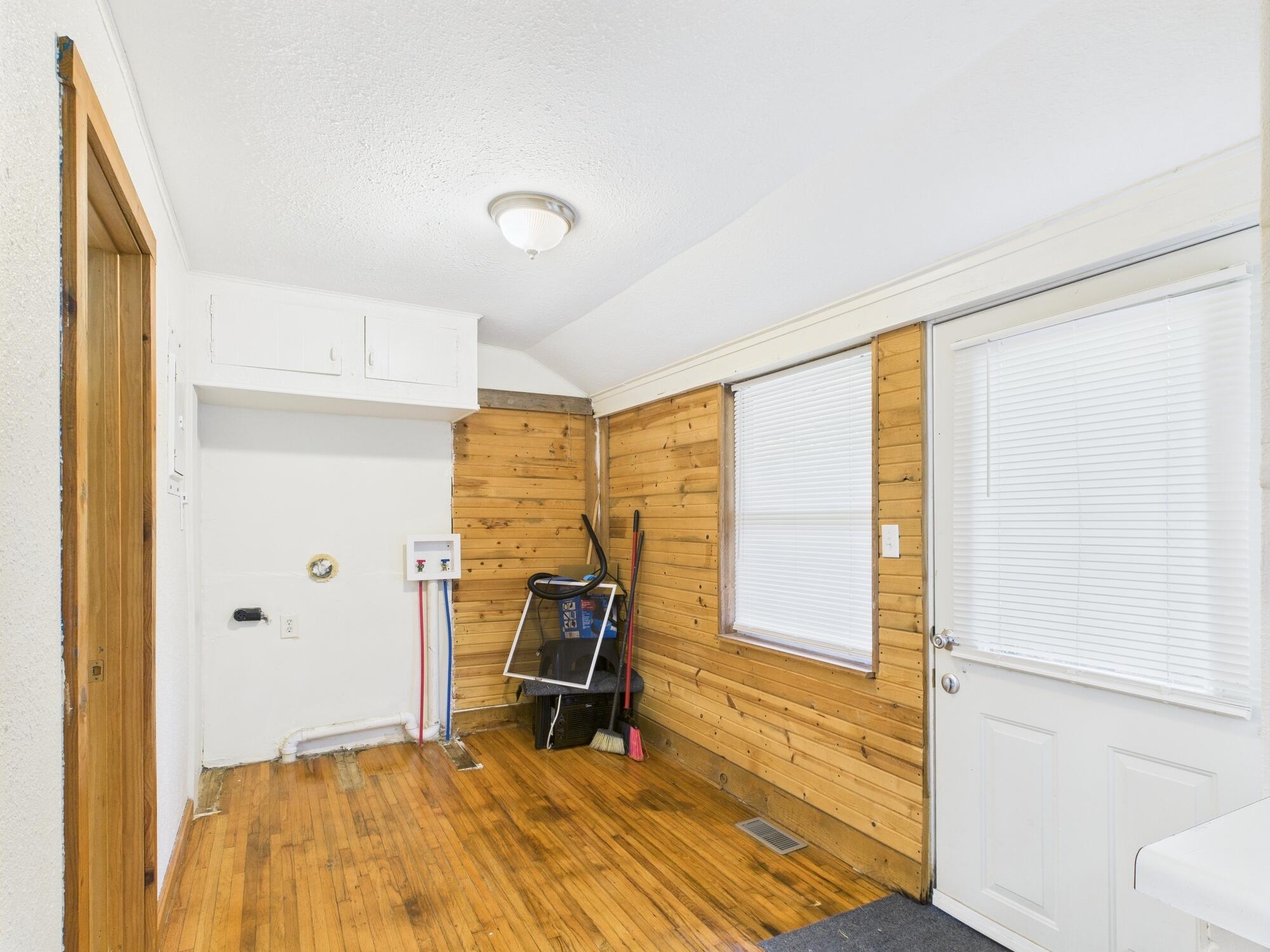 720 Second St. Property Photo 16