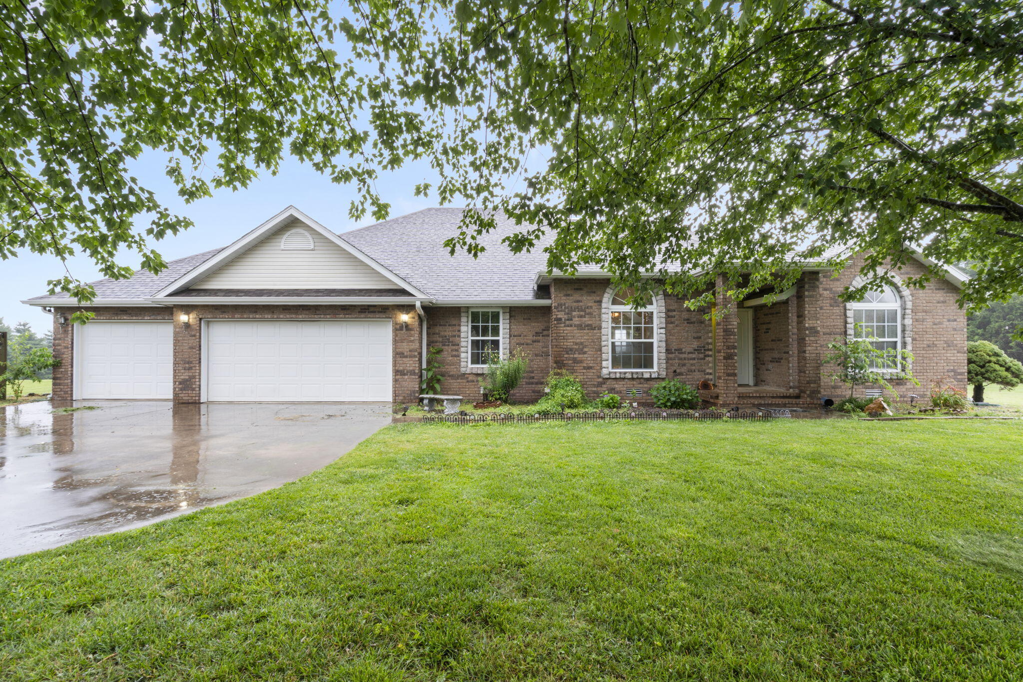 1508 Four Winds Drive Property Photo 2