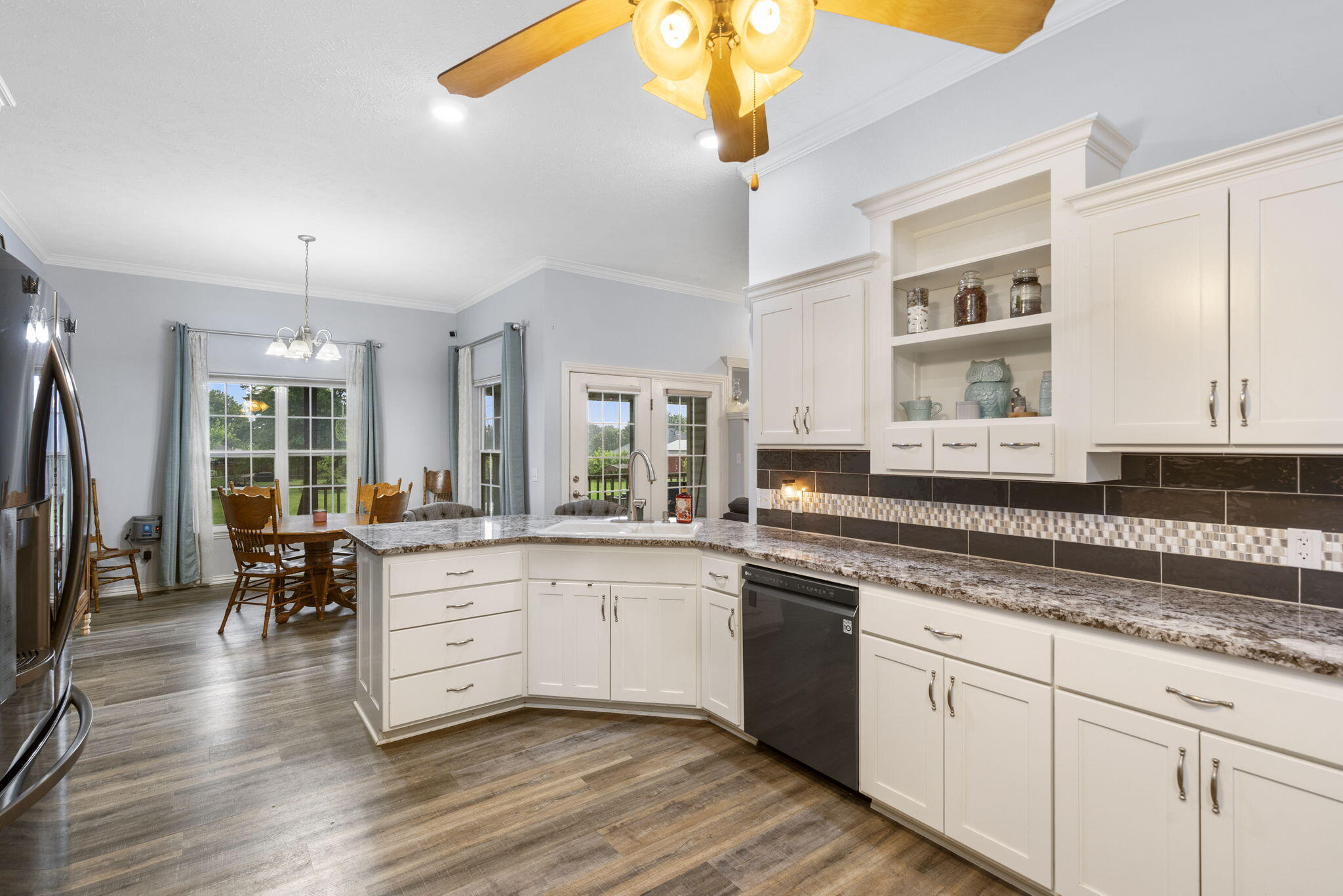 1508 Four Winds Drive Property Photo 13