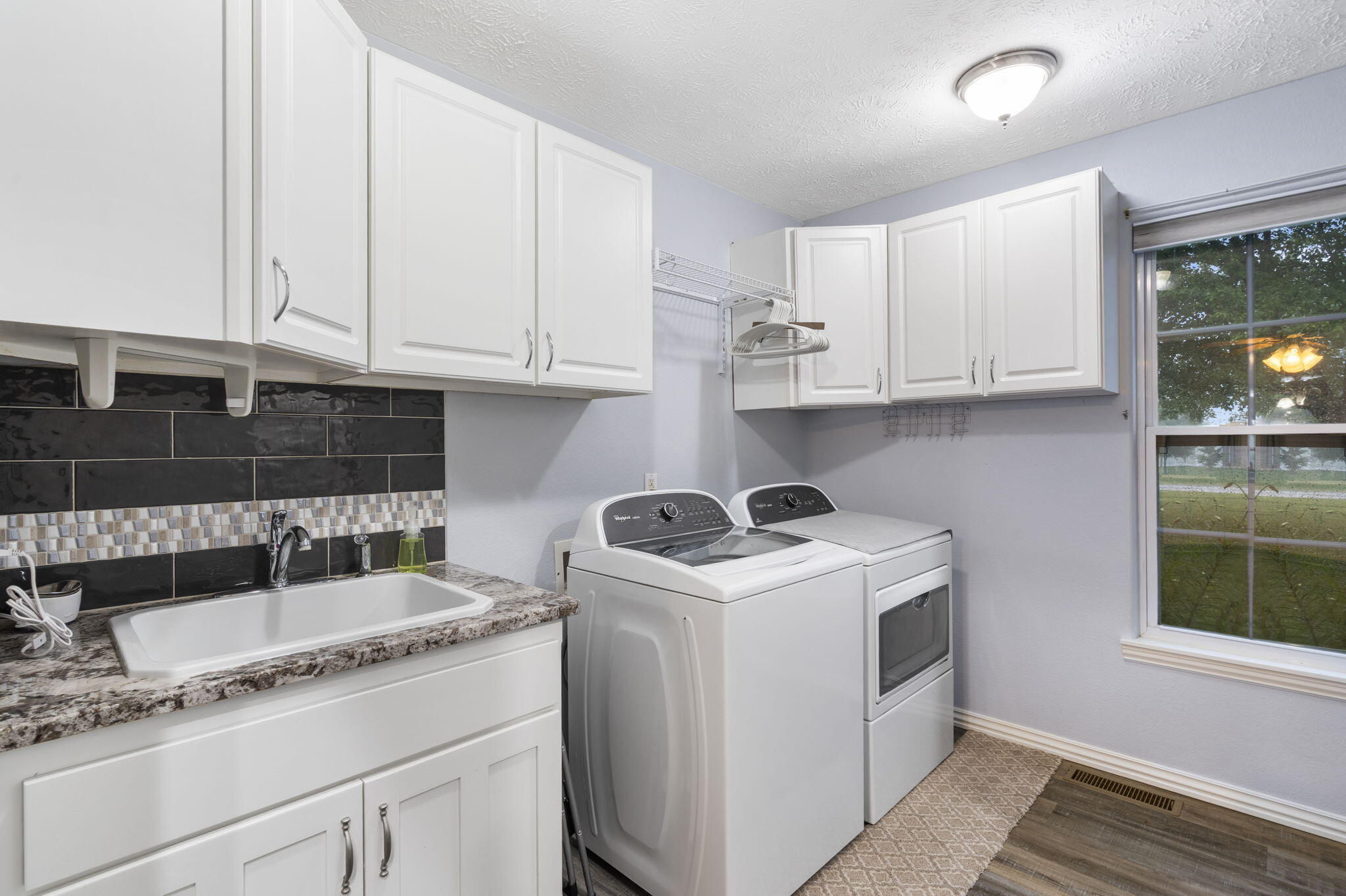 1508 Four Winds Drive Property Photo 15