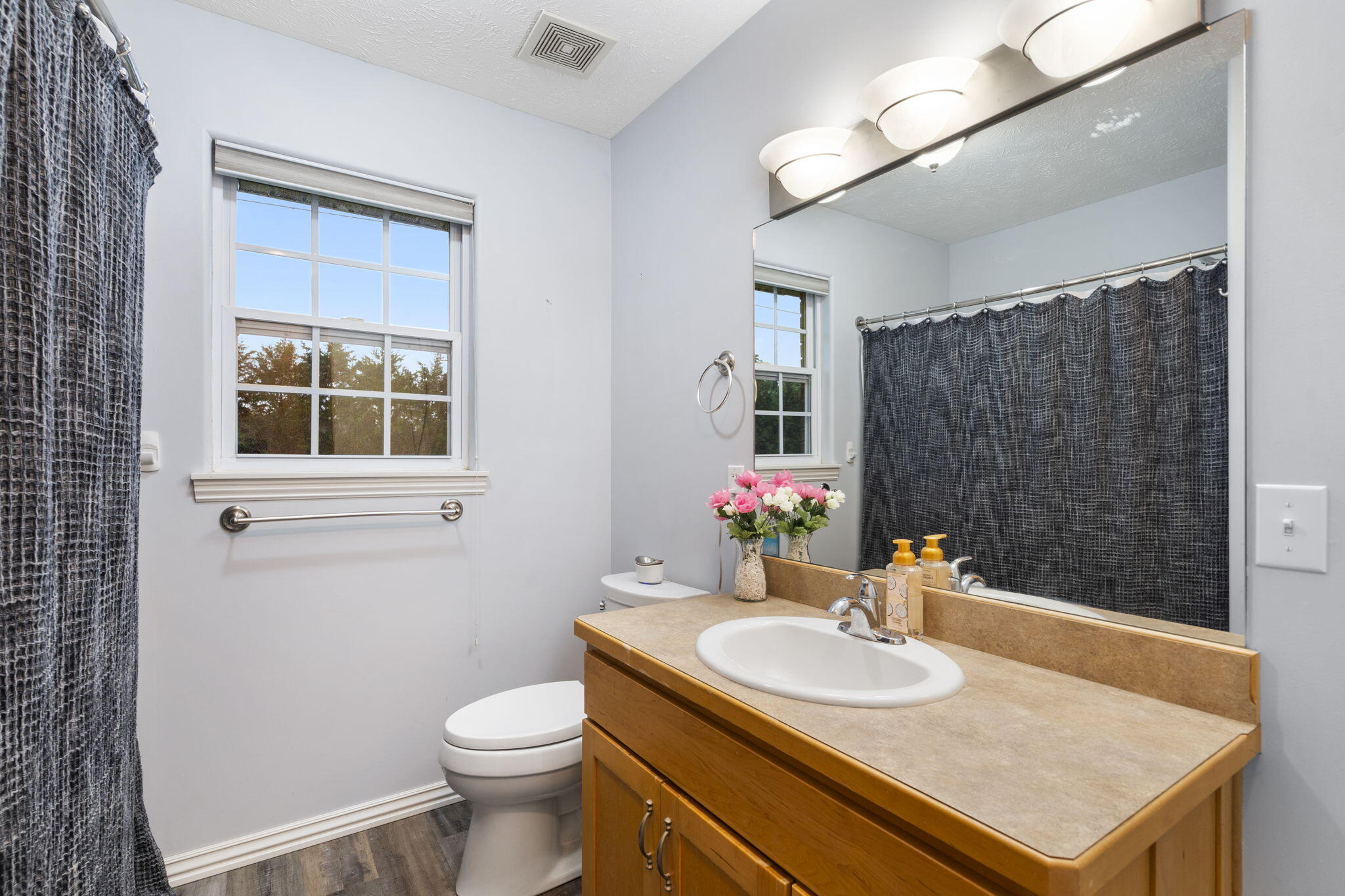 1508 Four Winds Drive Property Photo 17