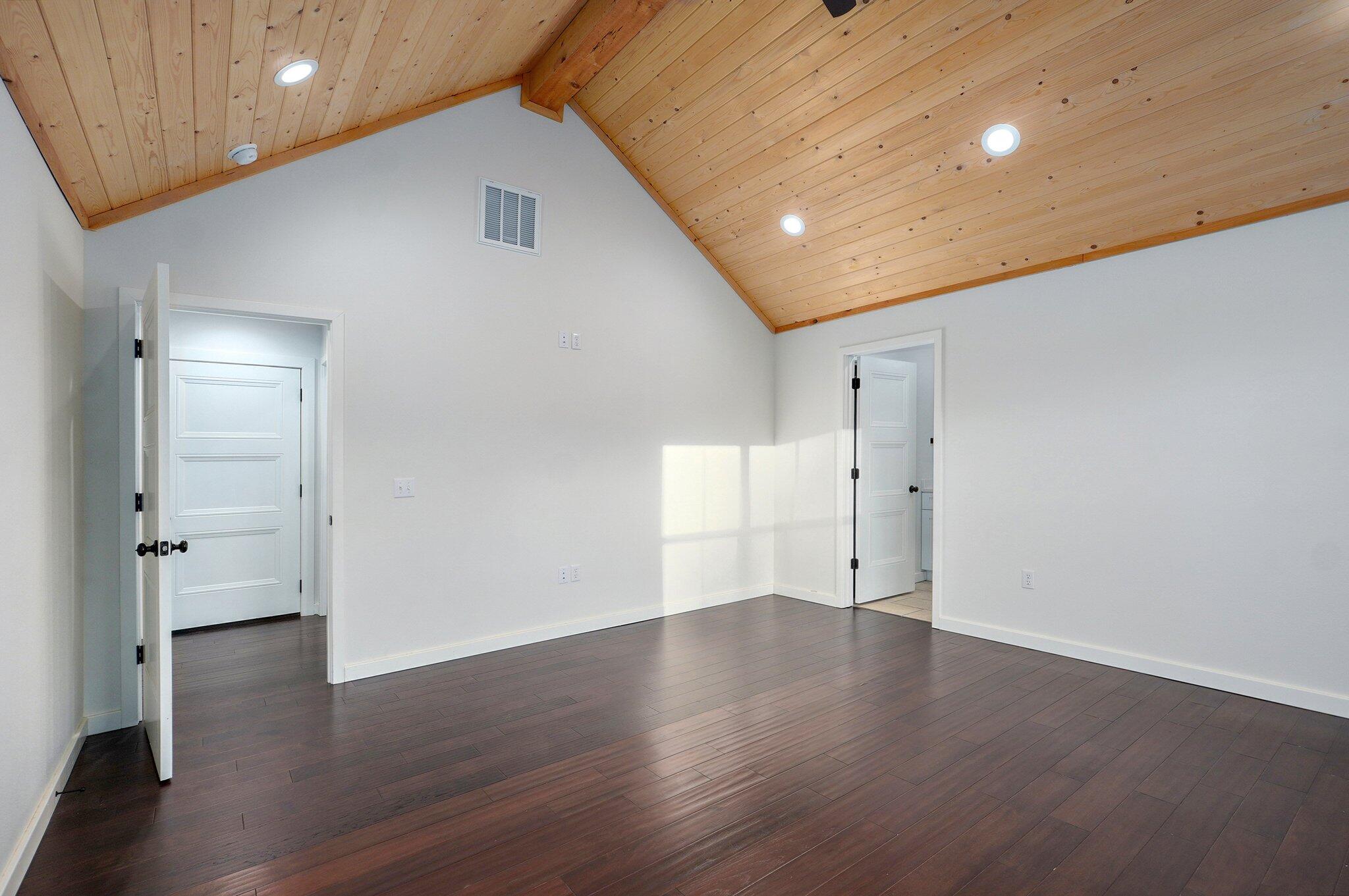 753 South Elm Road Property Photo 14