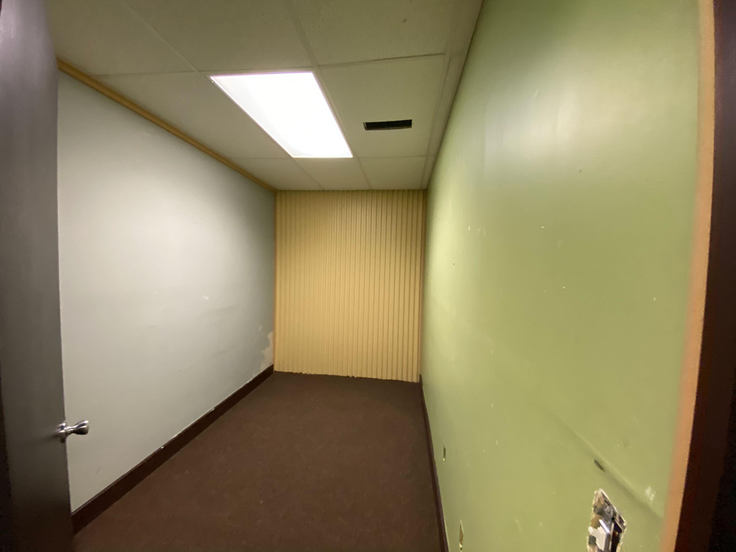3411 North Rangeline Road Property Photo 10