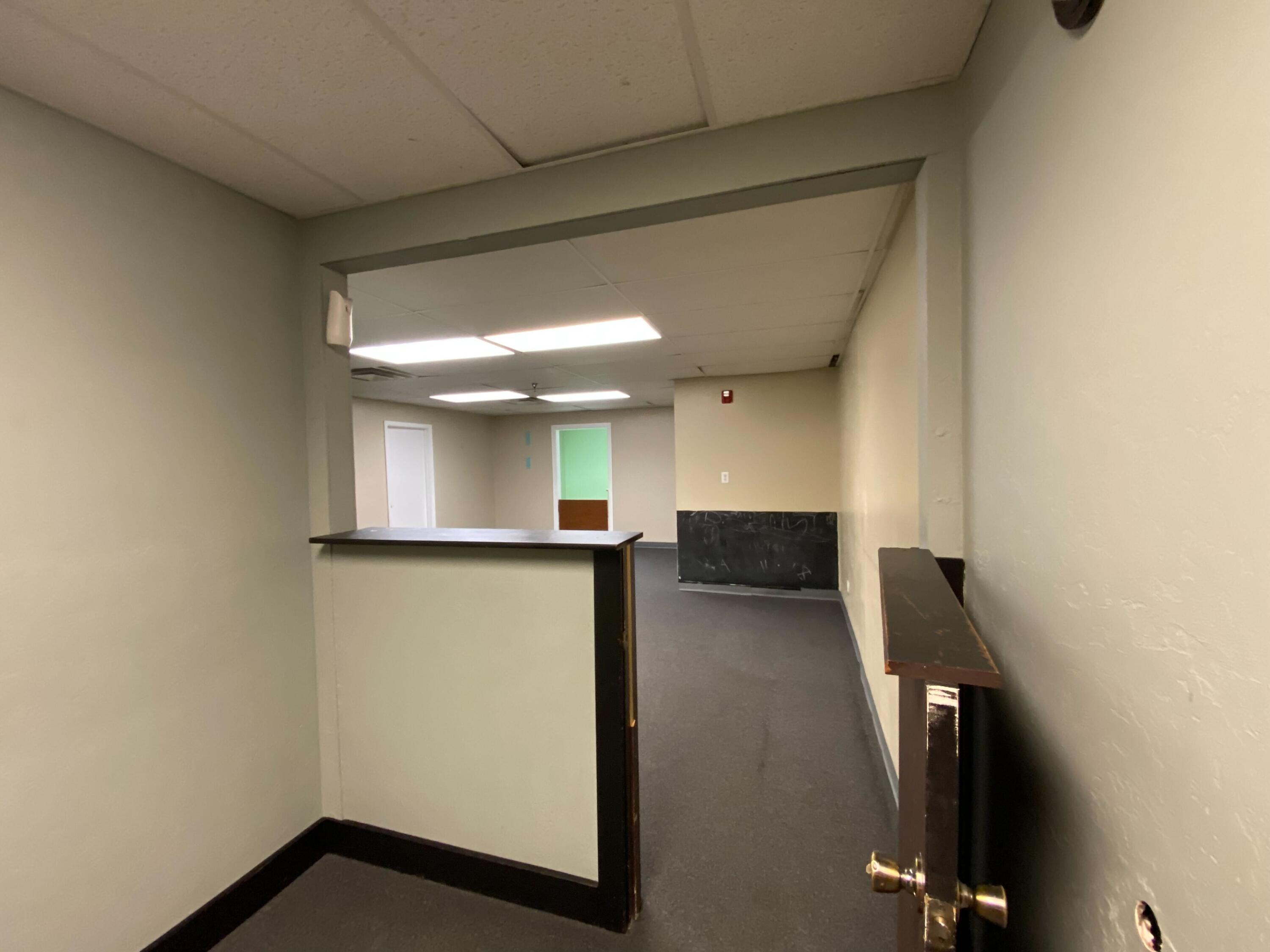 3411 North Rangeline Road Property Photo 13