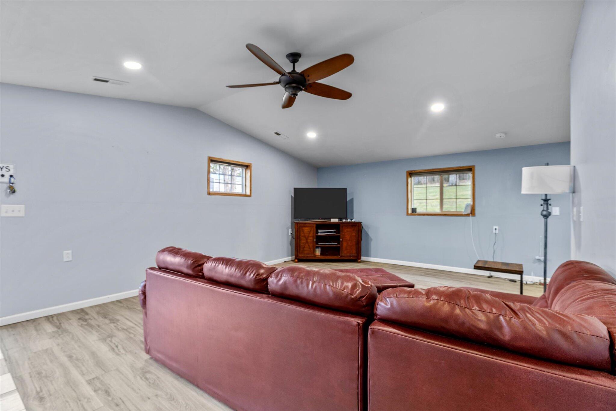 27497 Old Pace Lane Property Photo 6