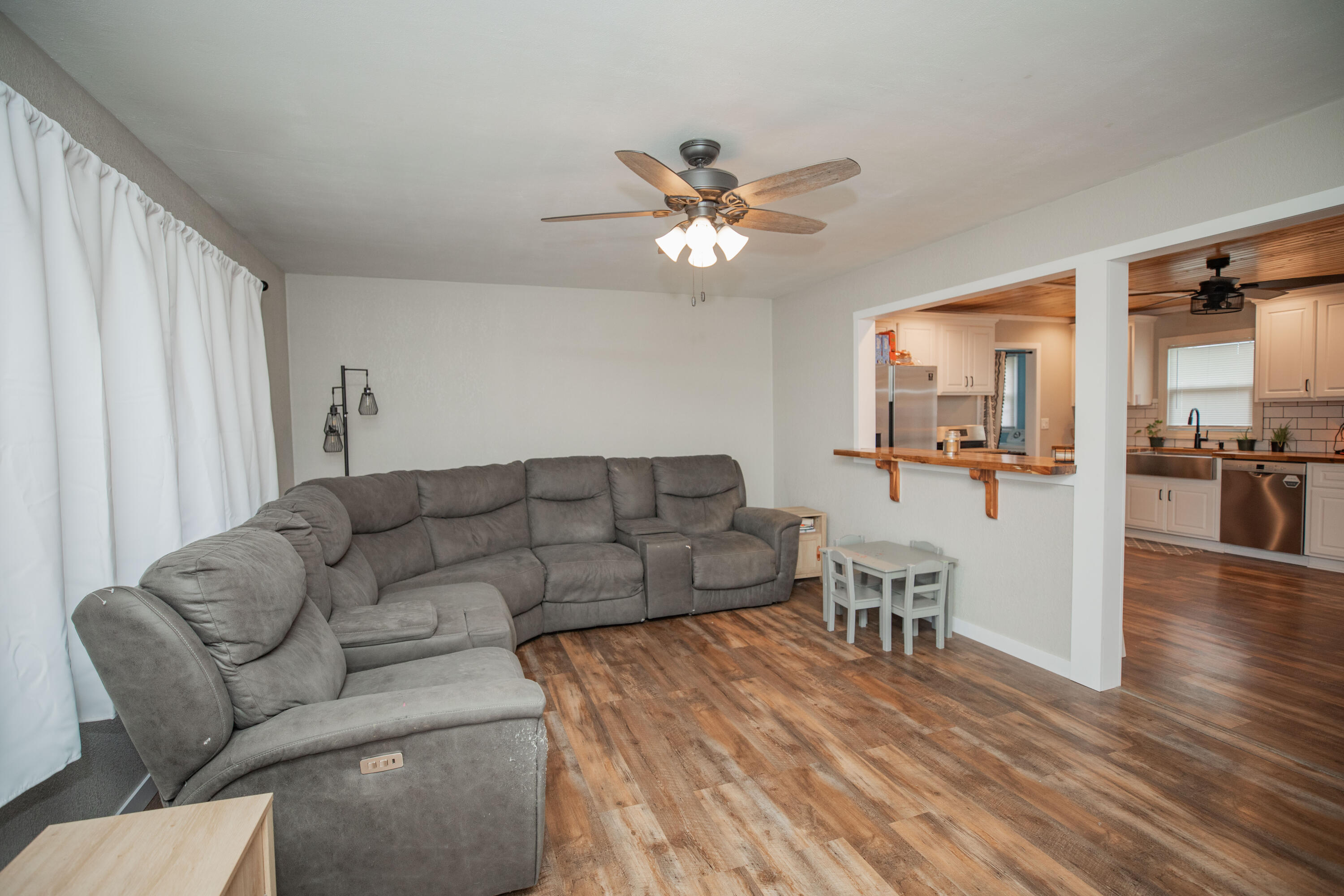 210 South Wilson Street Property Photo 4