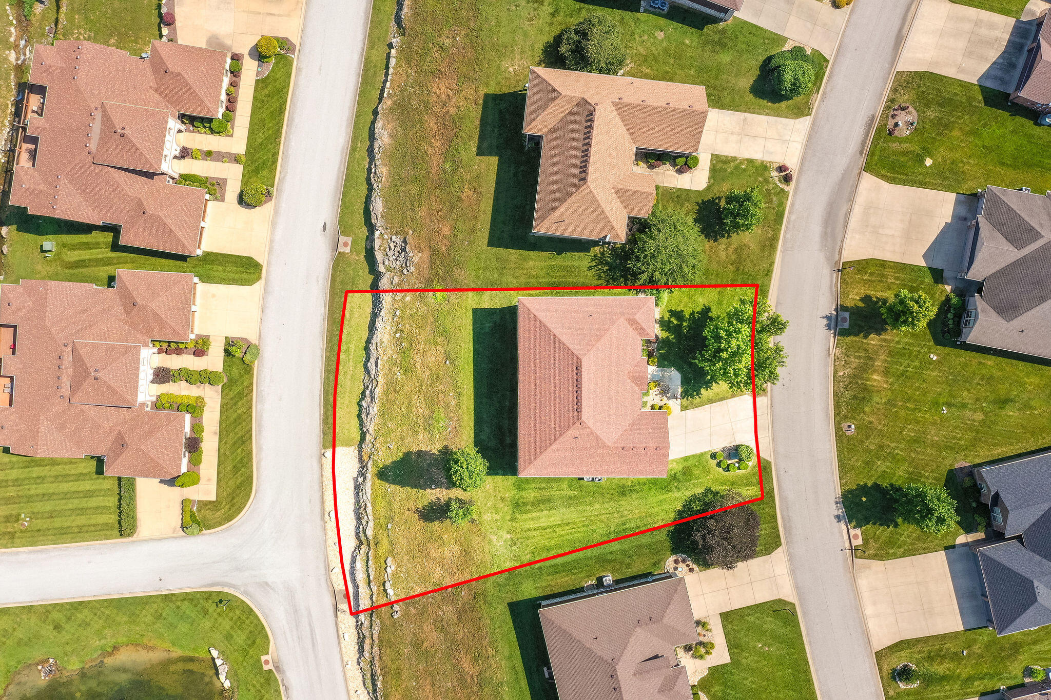 185 Stoney Pointe Drive Property Photo 2