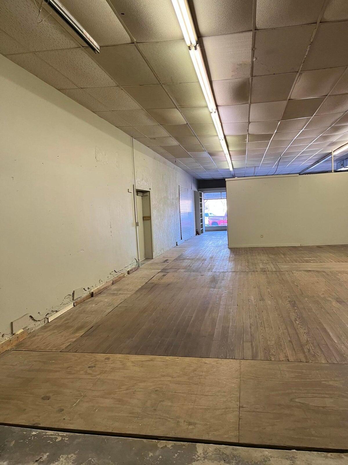 223 South Commercial Street Property Photo 3