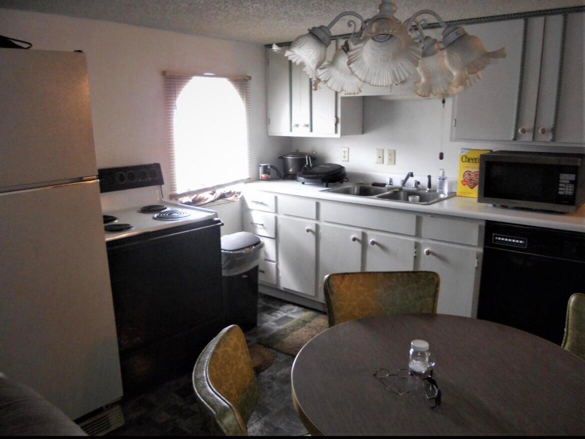 223 South Commercial Street Property Photo 9