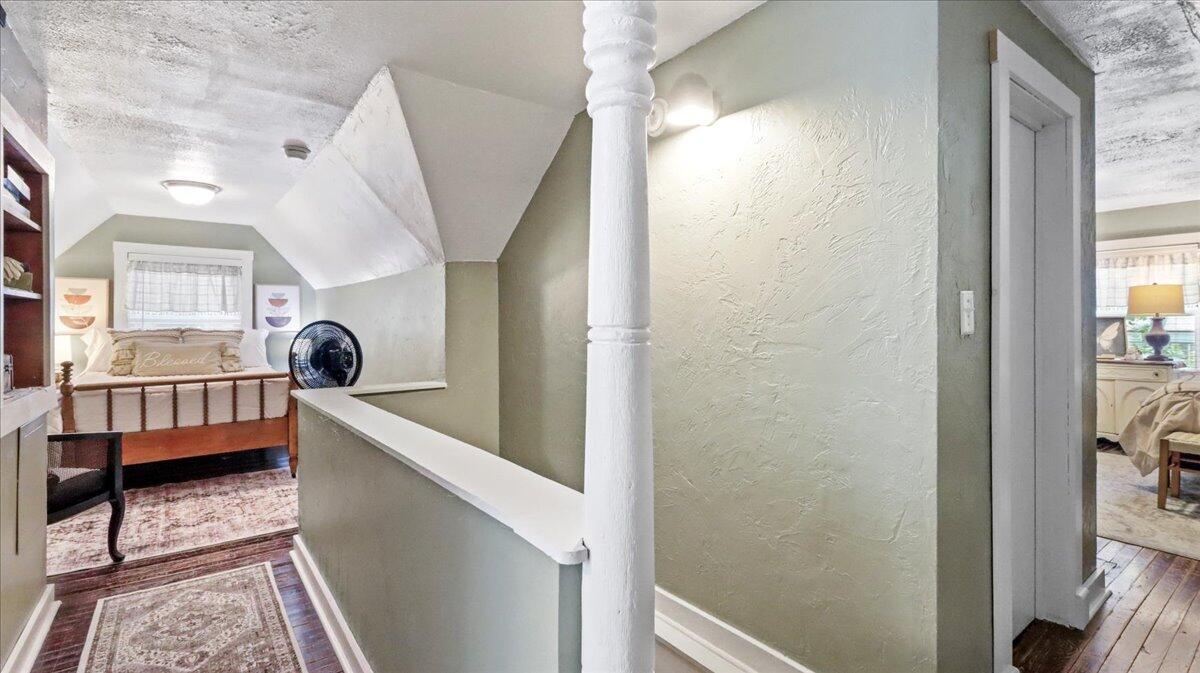 1067 West 3rd Street Property Photo 28