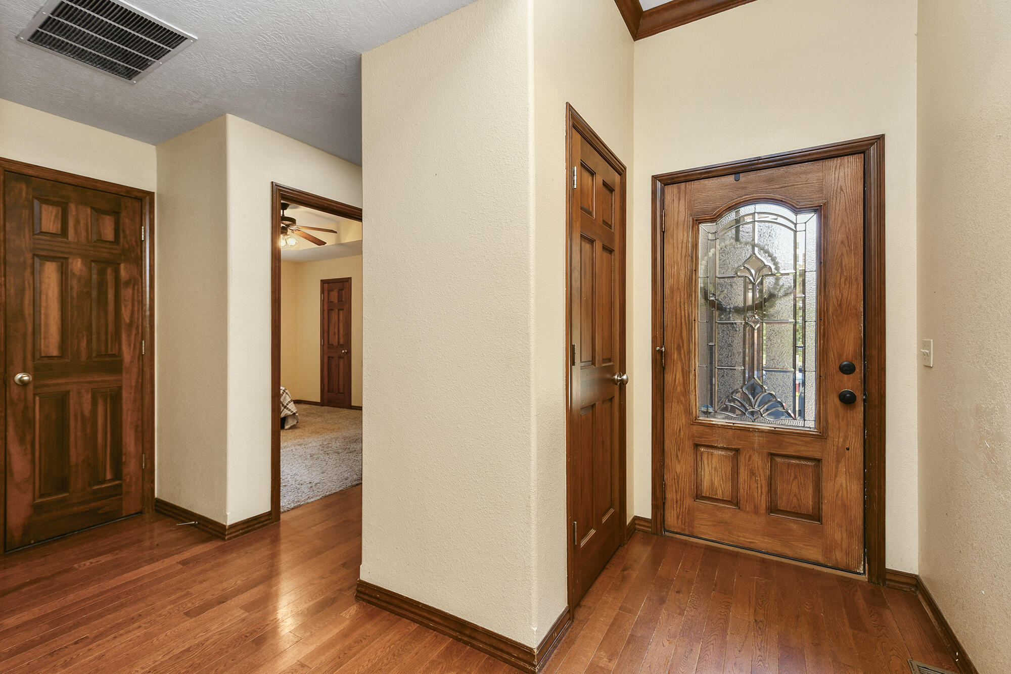 760 South 21st Avenue Property Photo 5