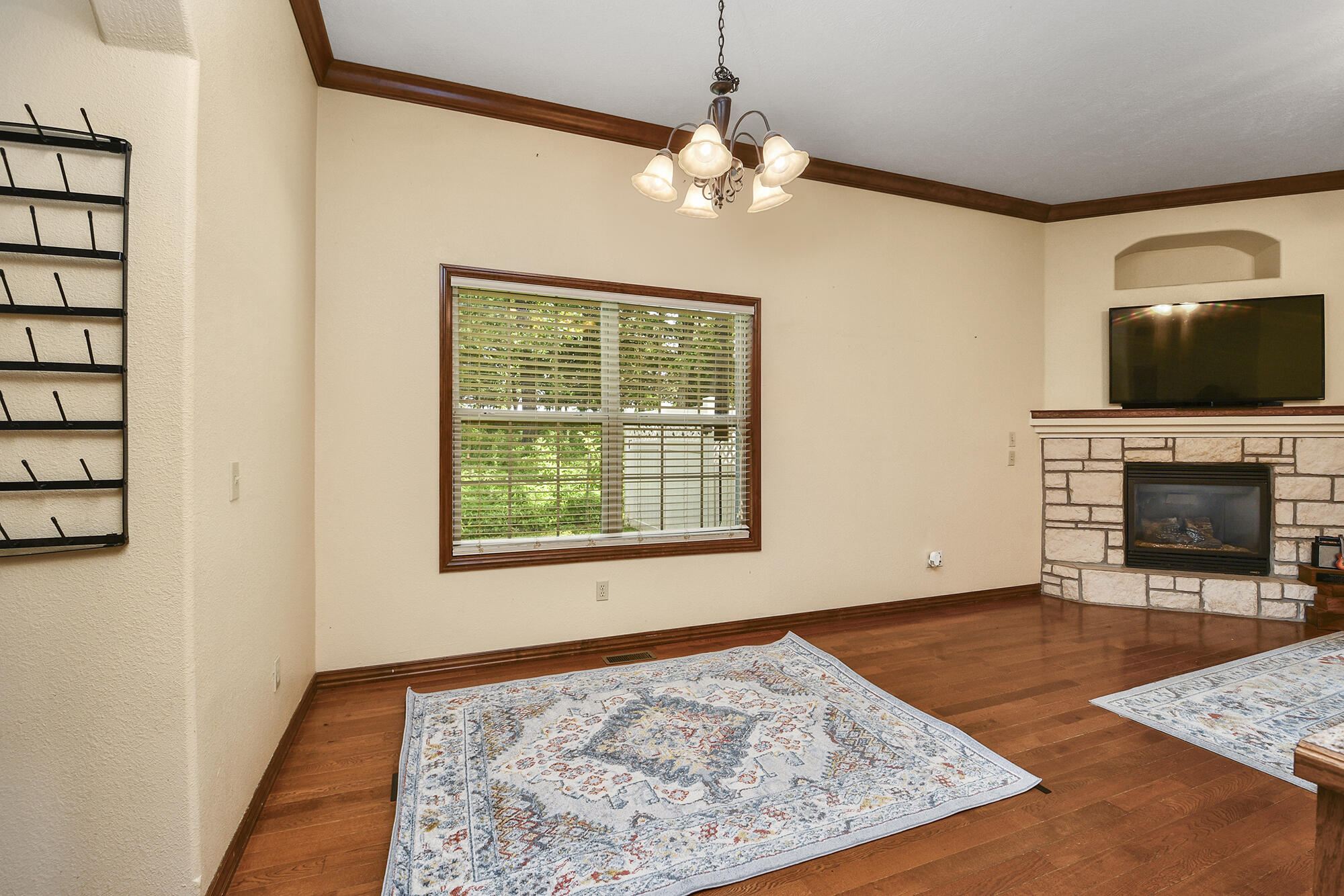 760 South 21st Avenue Property Photo 10