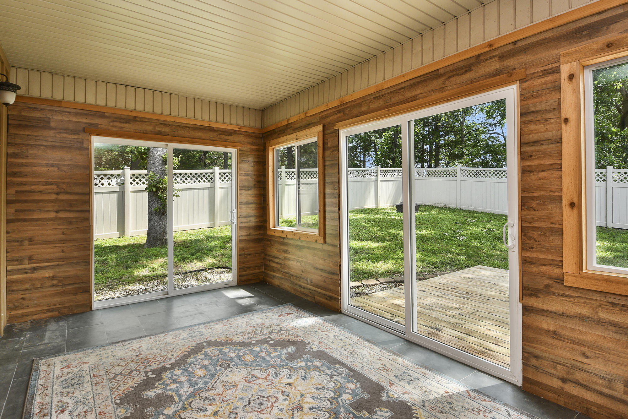 760 South 21st Avenue Property Photo 15