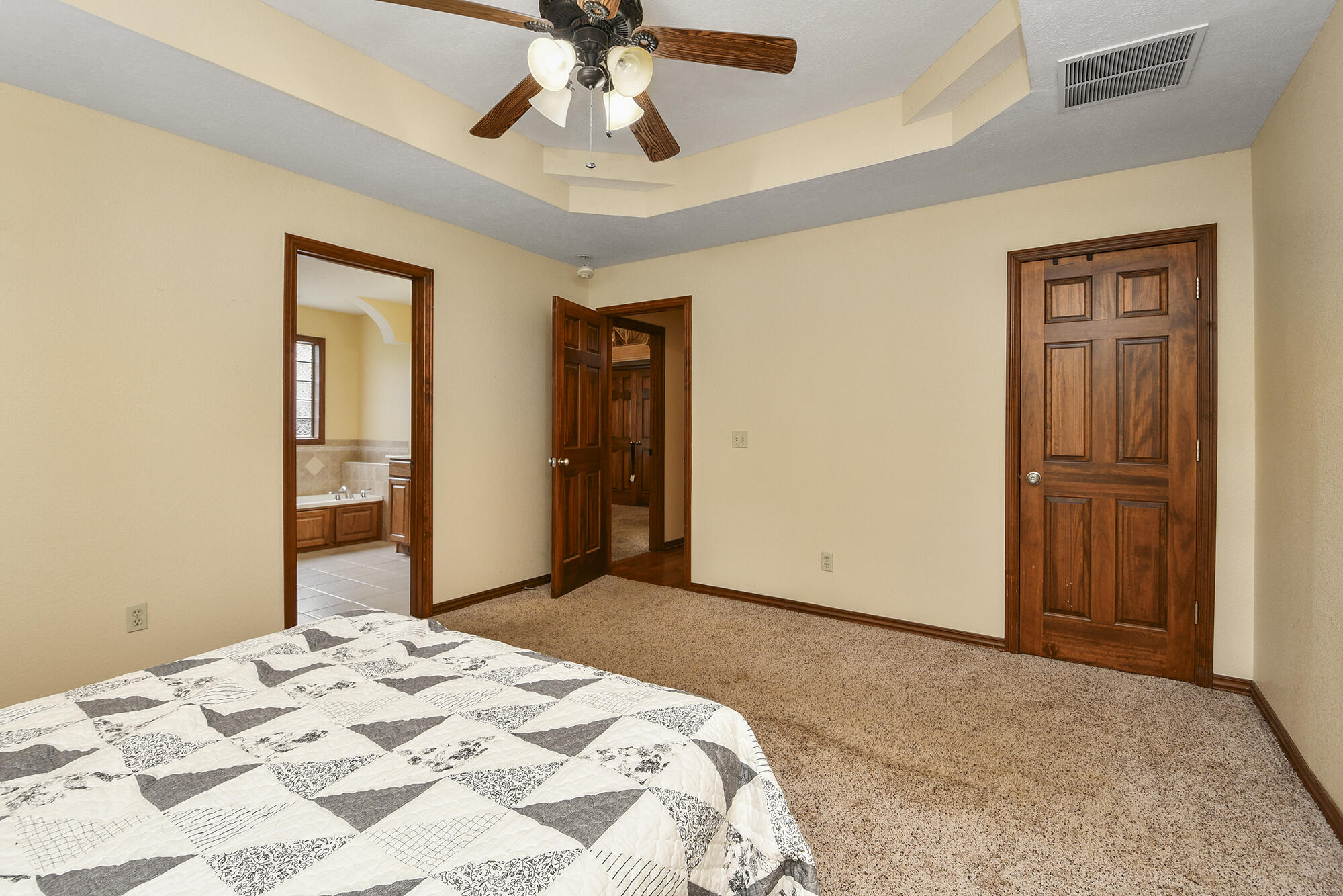 760 South 21st Avenue Property Photo 18