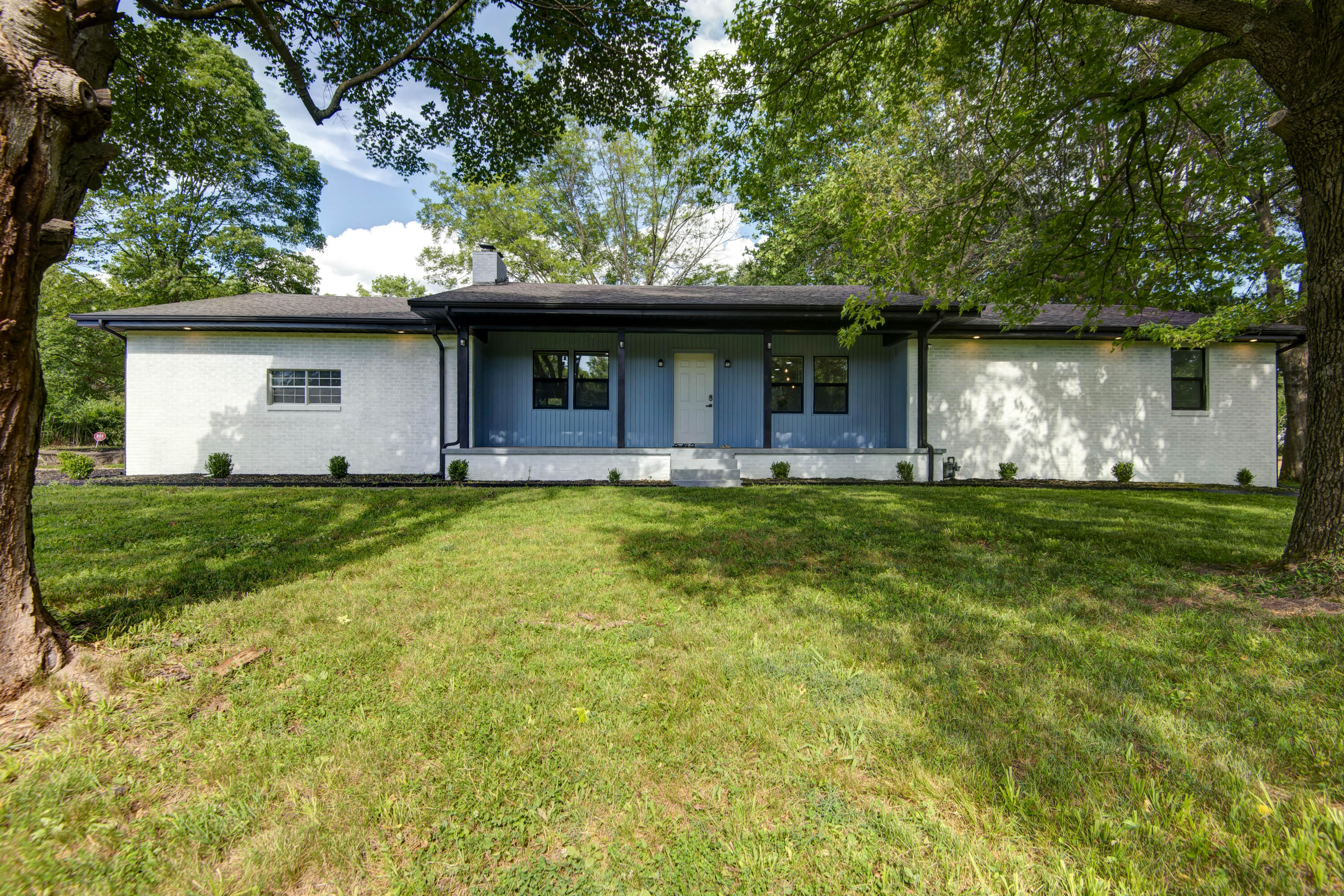 4218 North Farm Rd 141 Property Photo 2