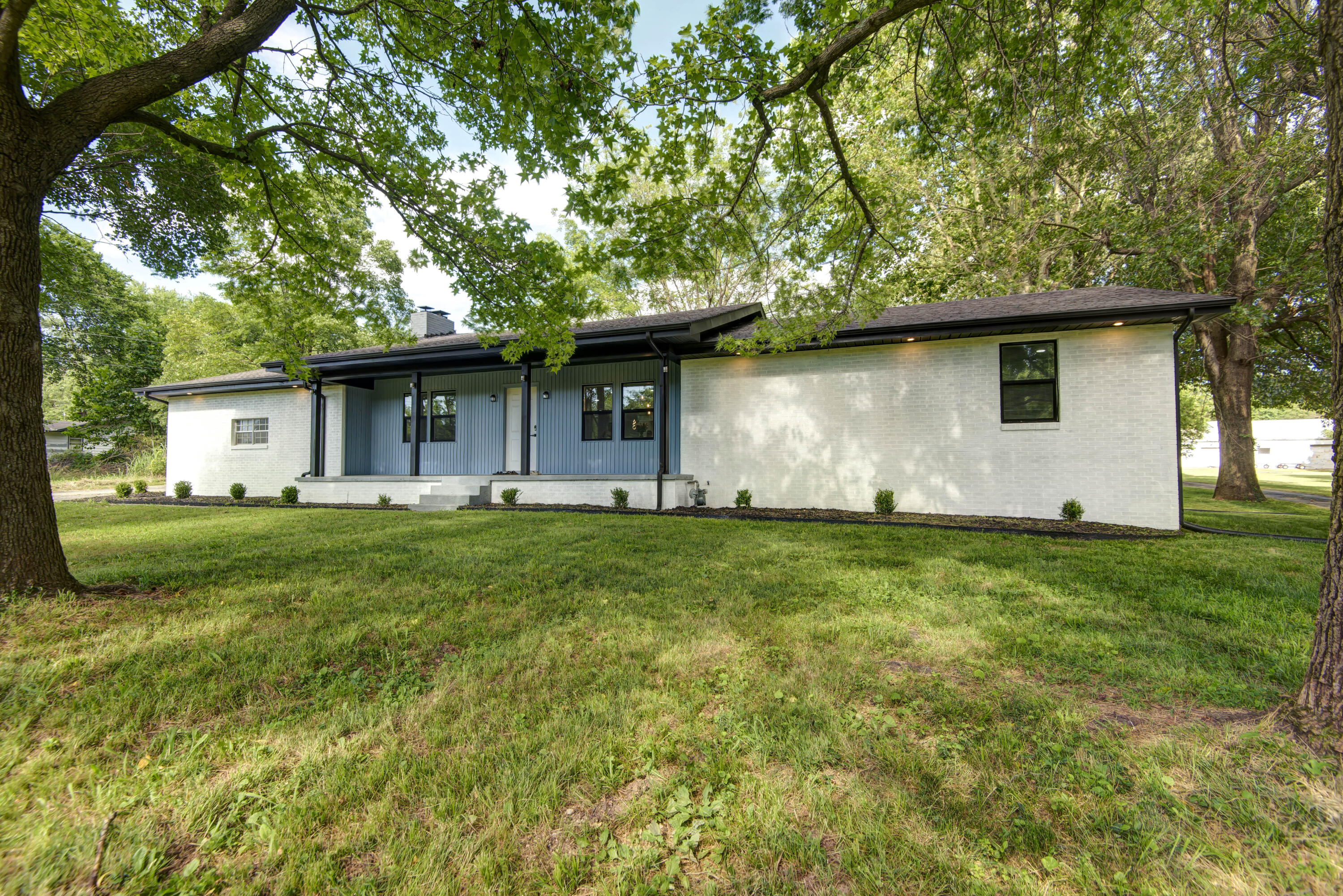 4218 North Farm Rd 141 Property Photo 6