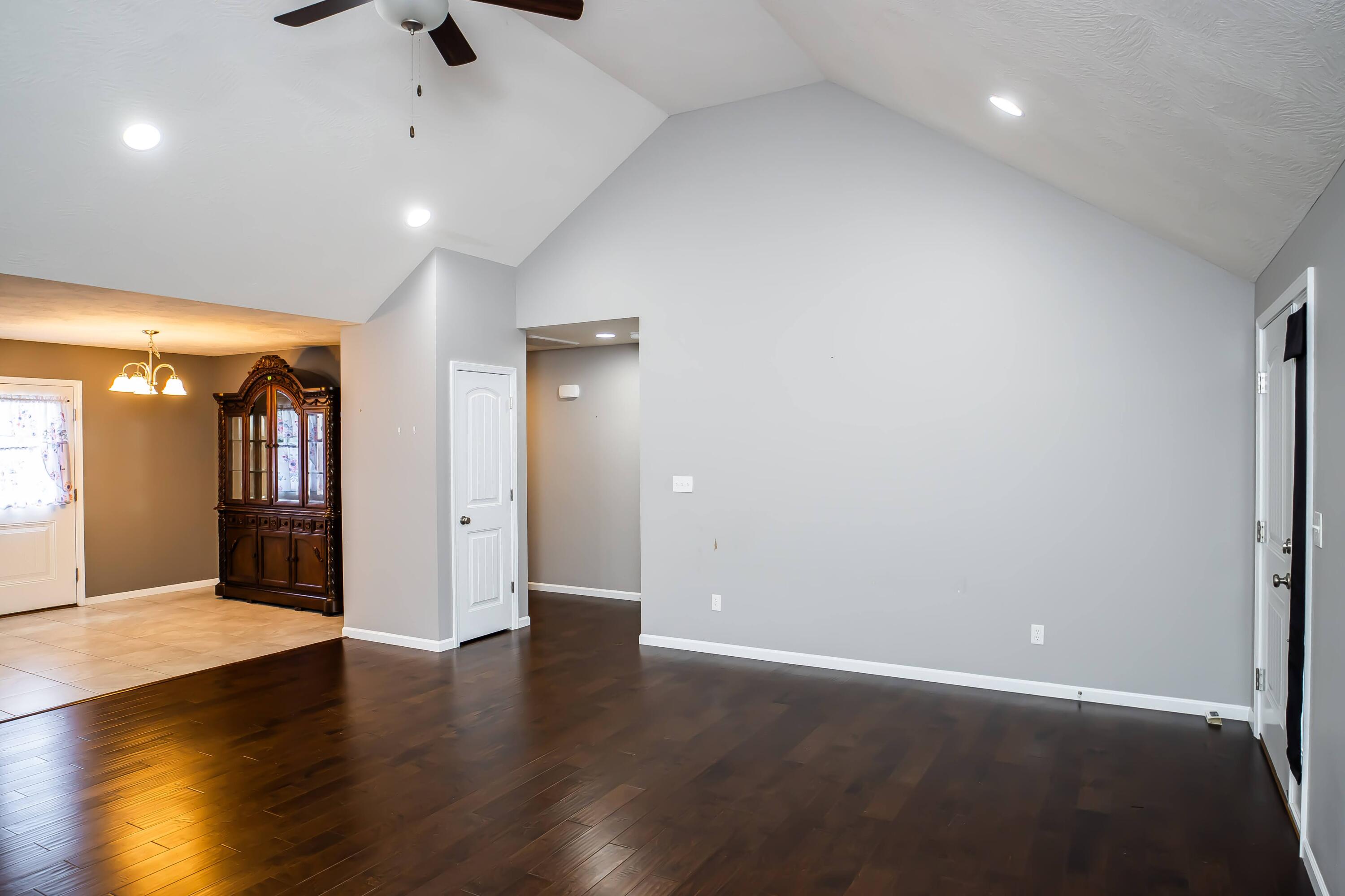99 Deerfield Drive Property Photo 8