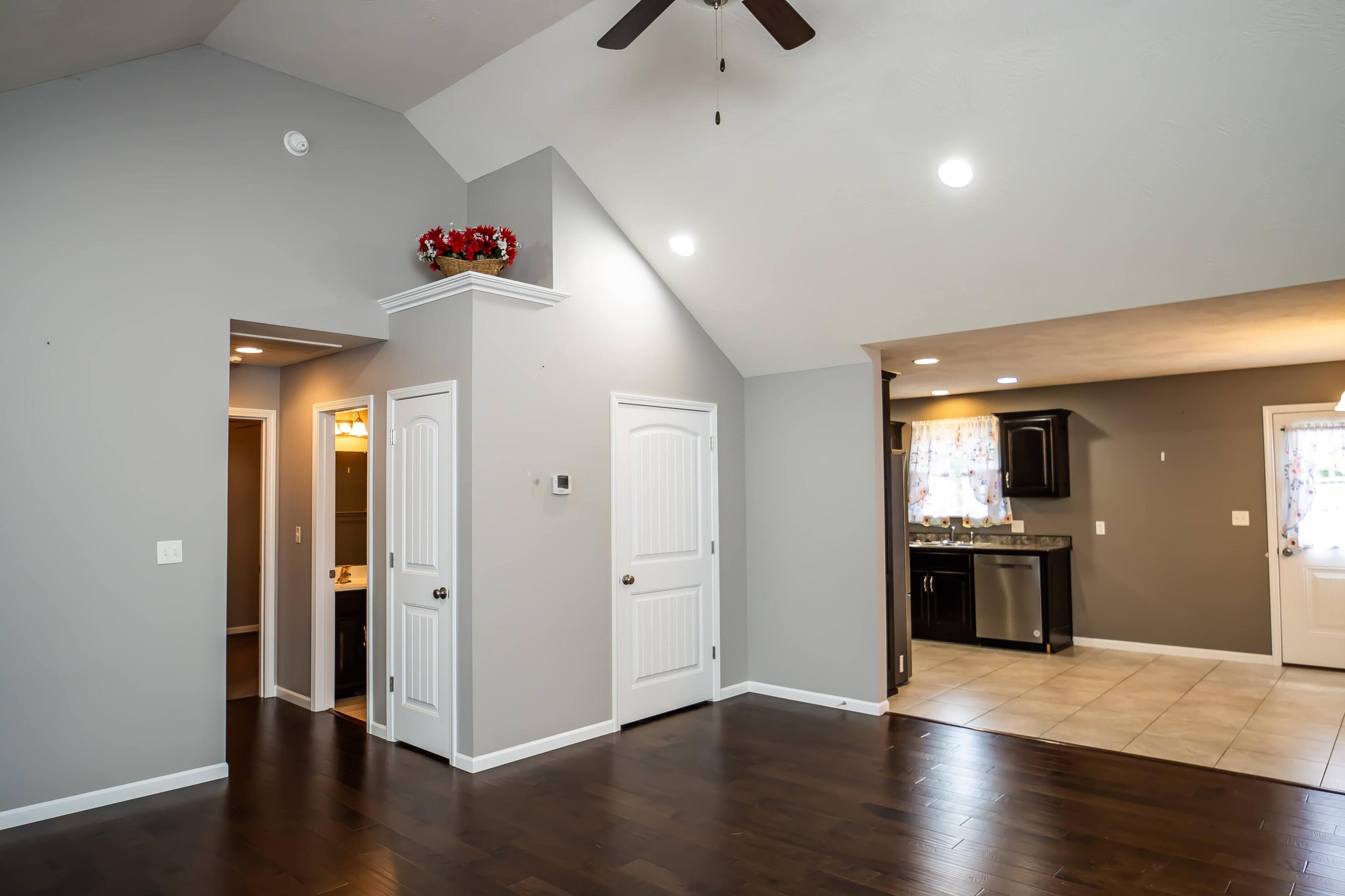 99 Deerfield Drive Property Photo 9