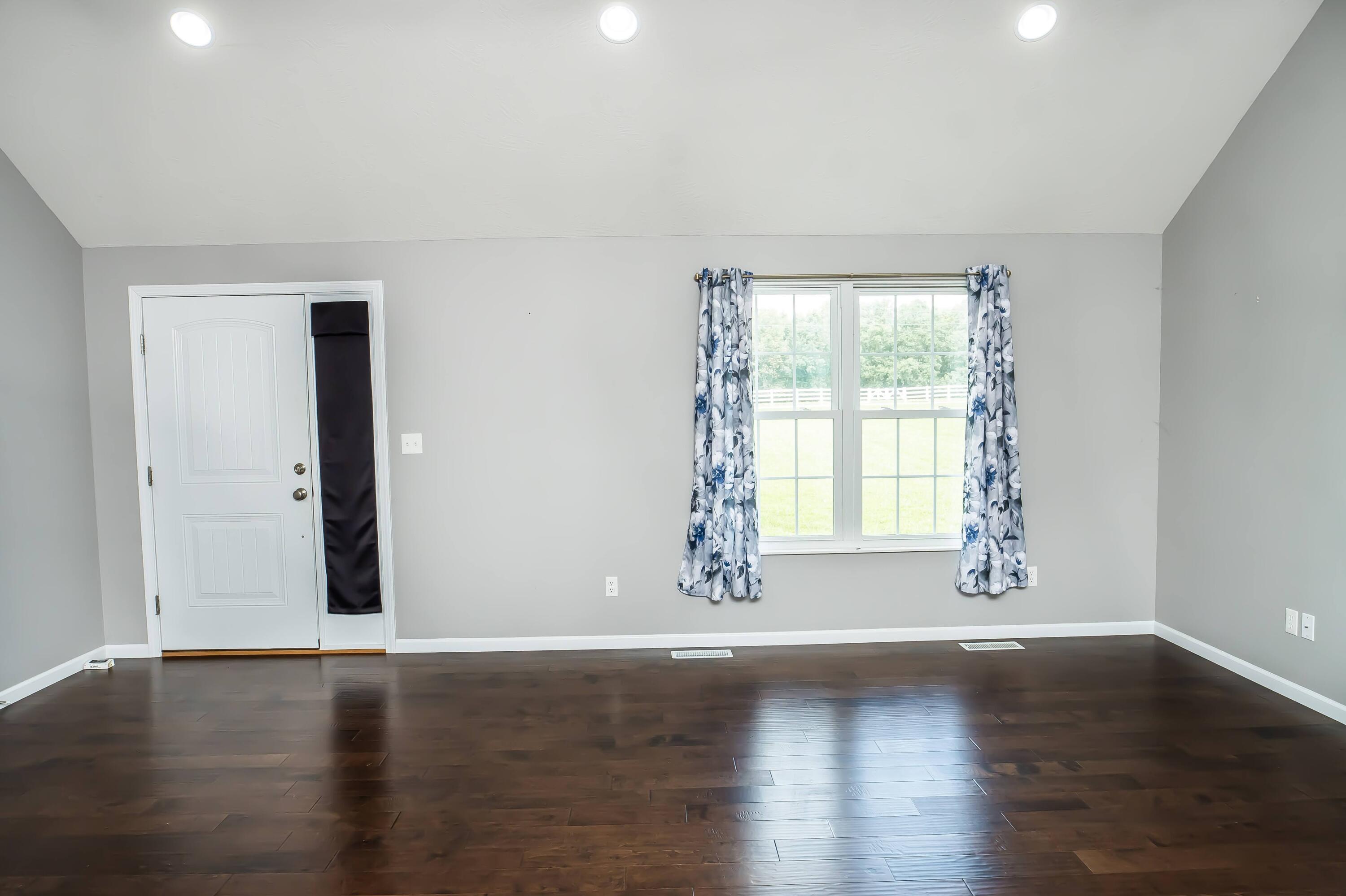 99 Deerfield Drive Property Photo 11