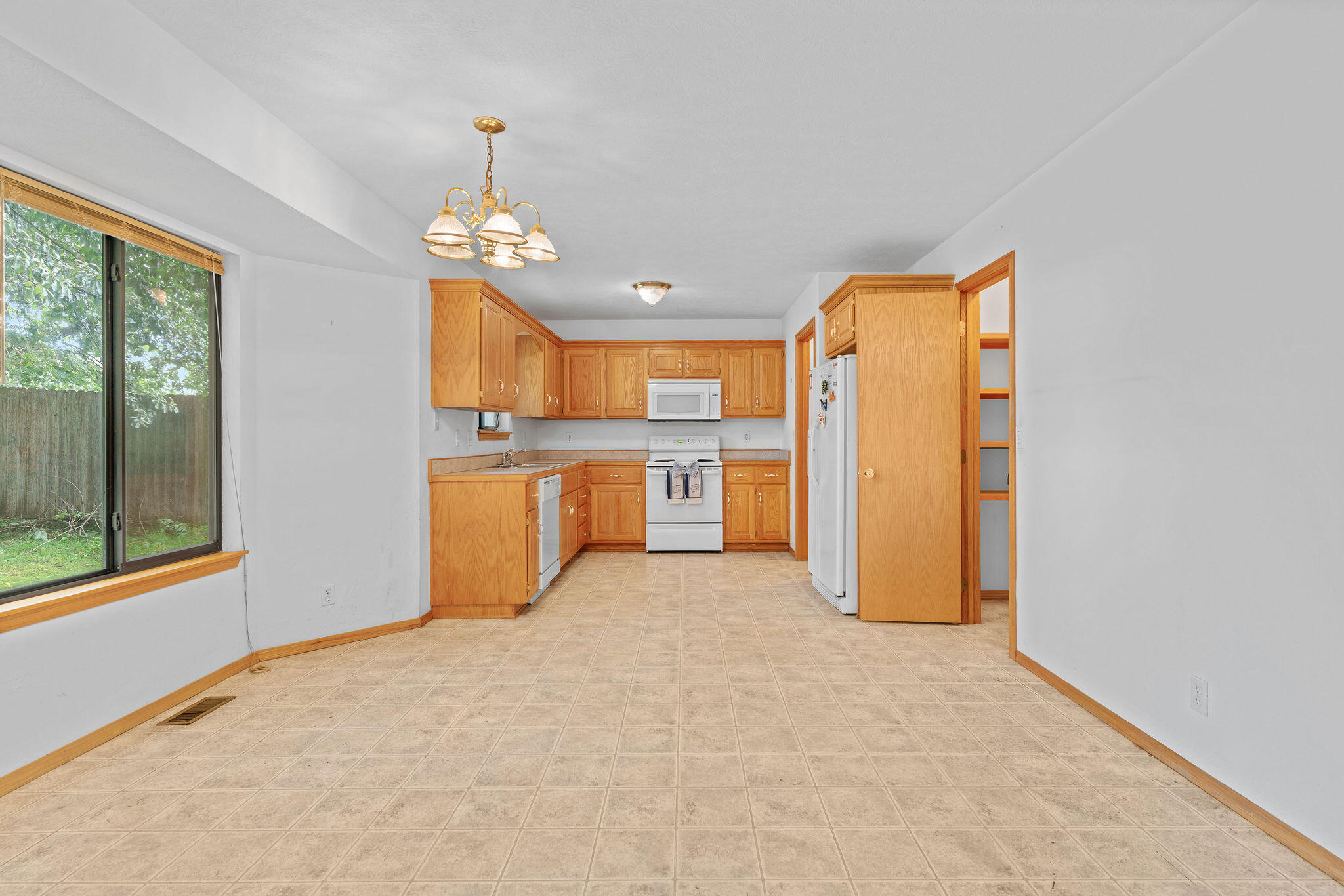 3527 West Sagamont Street Property Photo 5