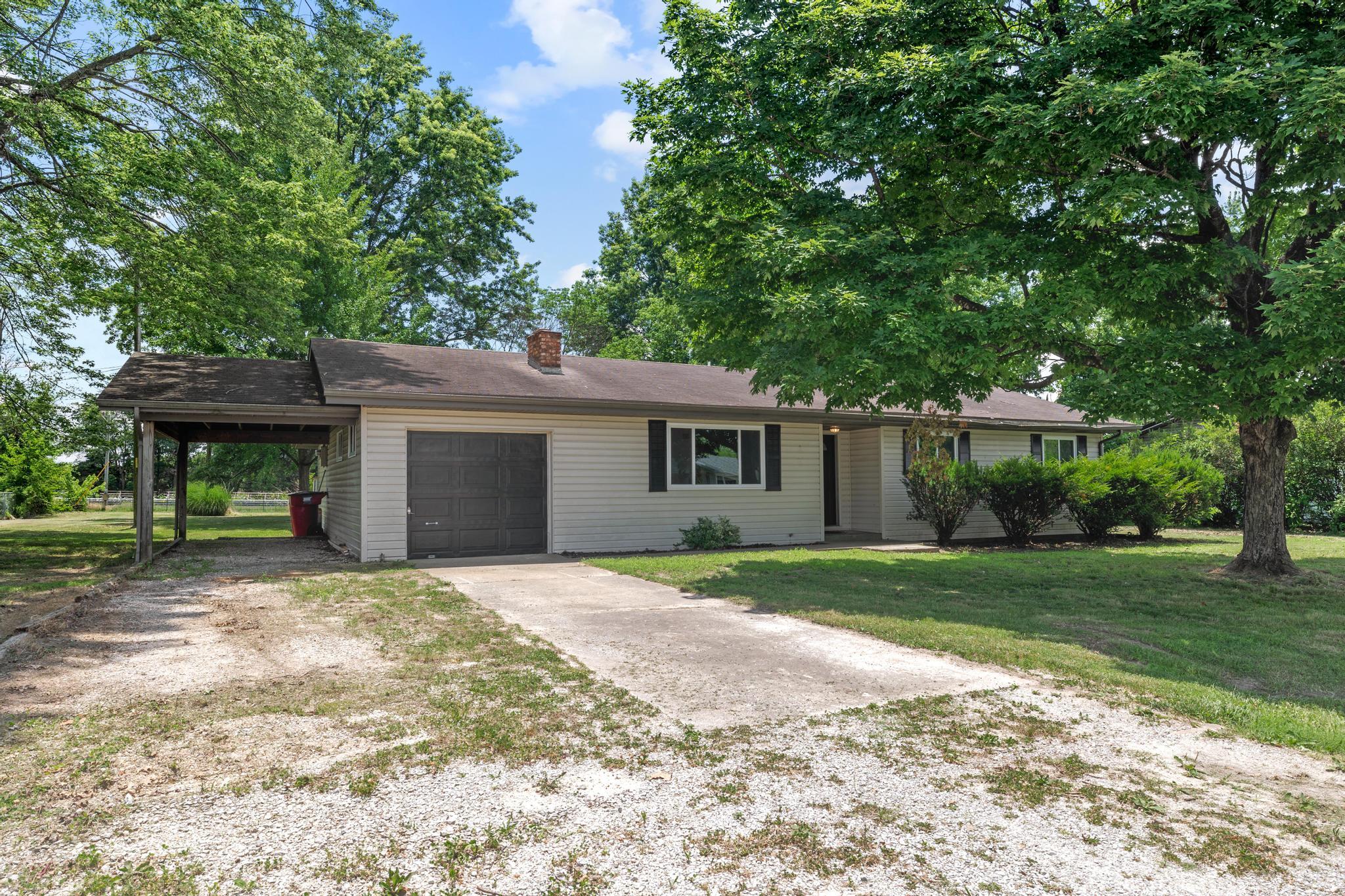 302 West Howard Avenue Property Photo 2