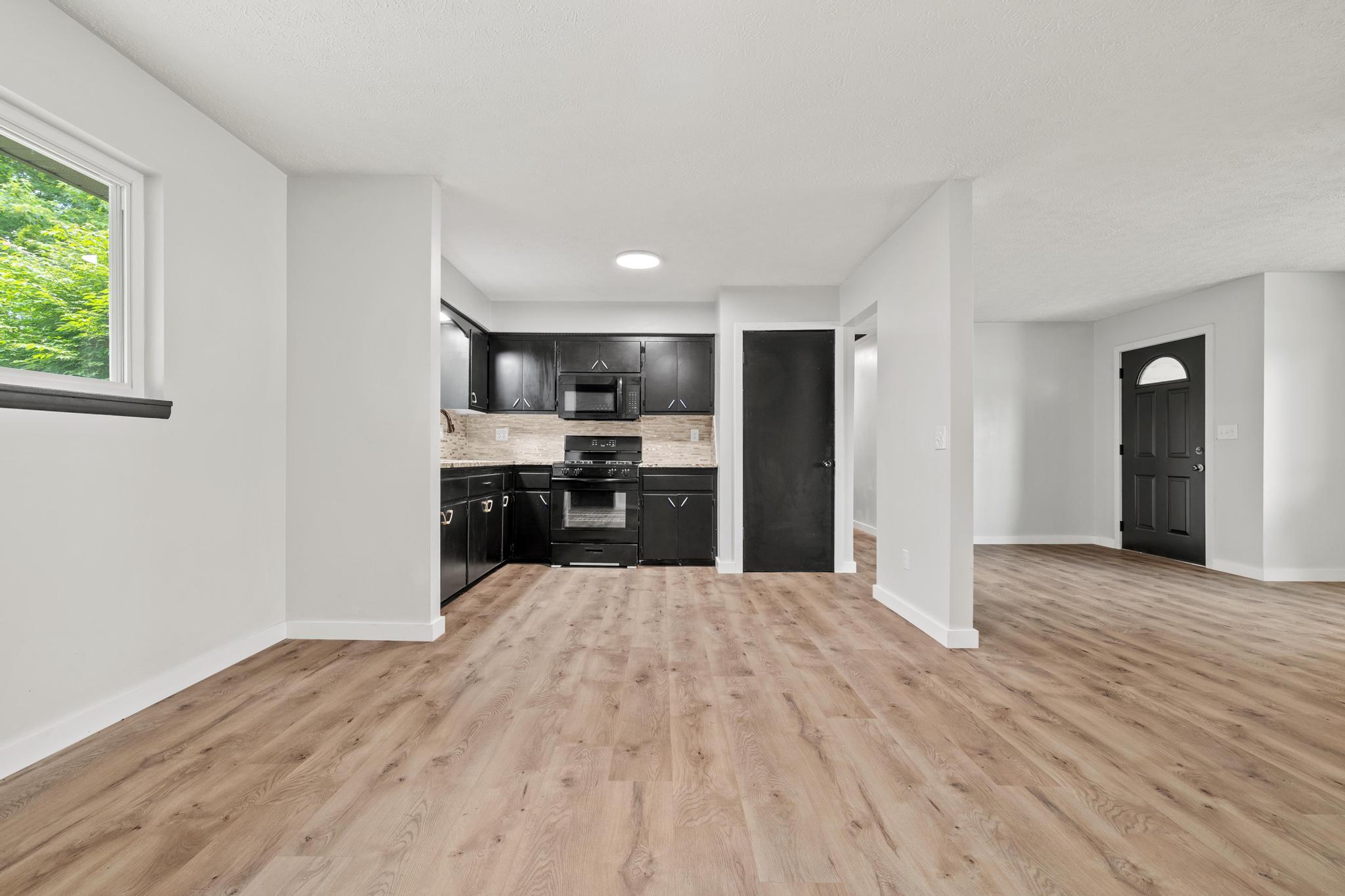 302 West Howard Avenue Property Photo 10