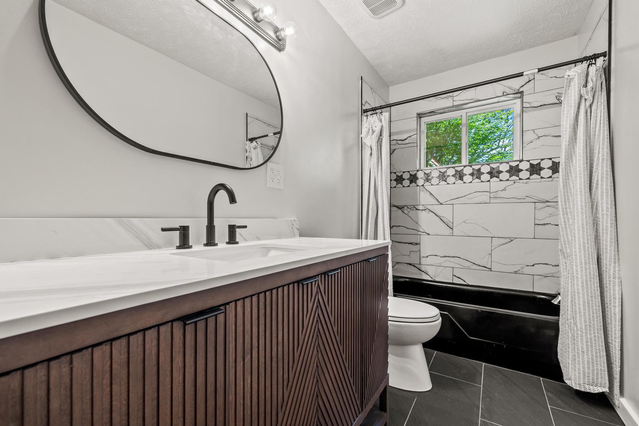 302 West Howard Avenue Property Photo 18
