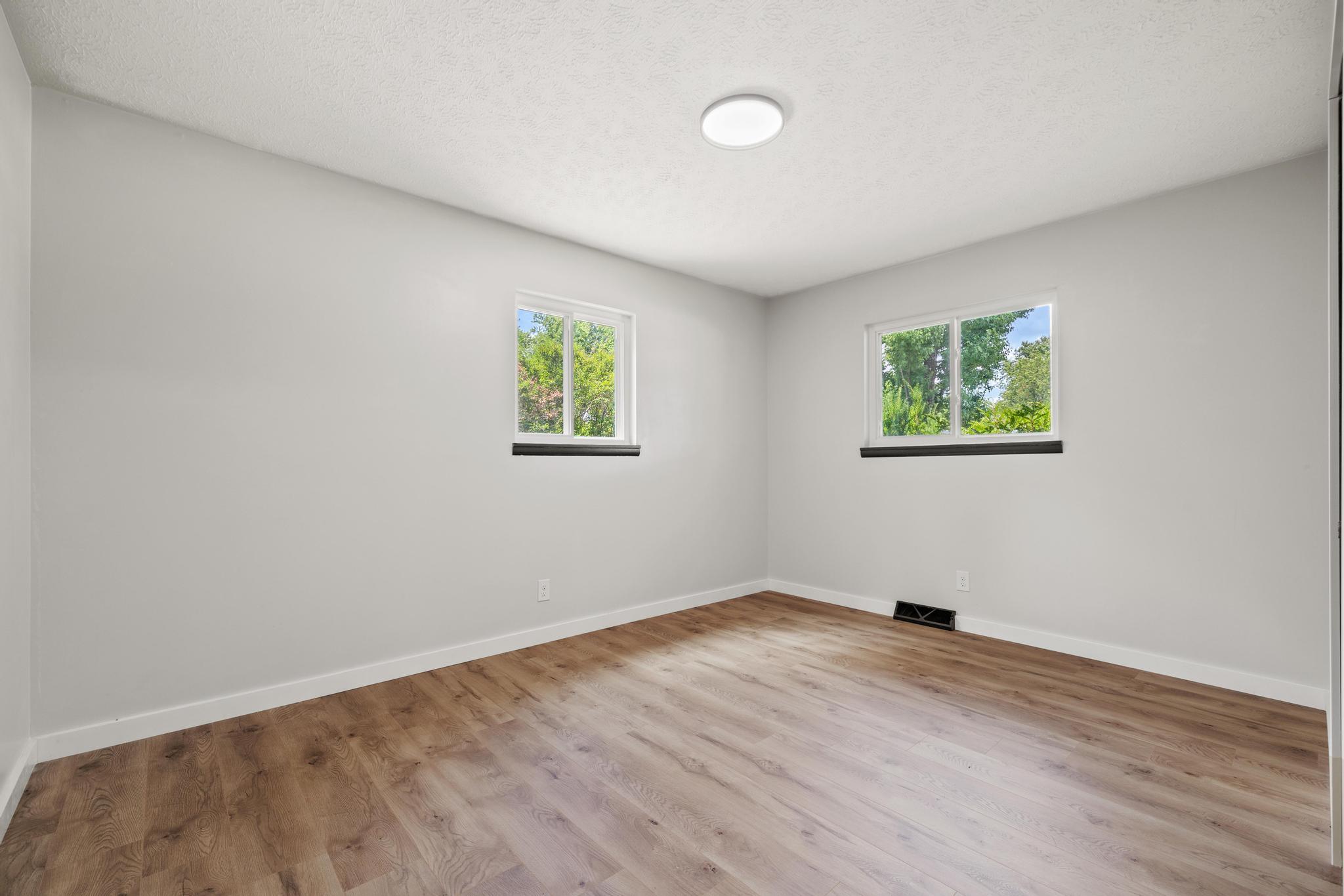 302 West Howard Avenue Property Photo 20