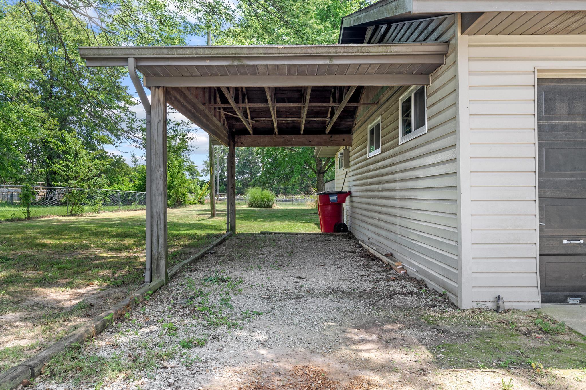 302 West Howard Avenue Property Photo 26