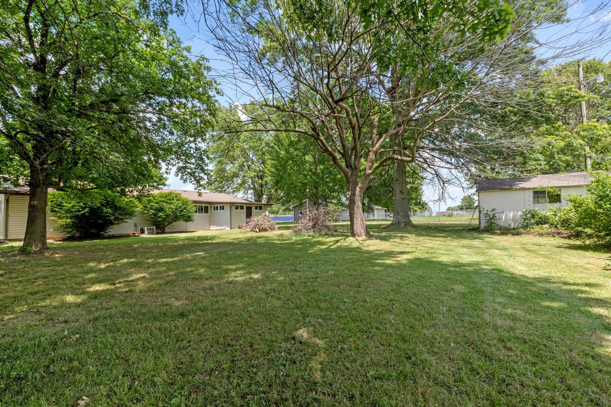 302 West Howard Avenue Property Photo 27