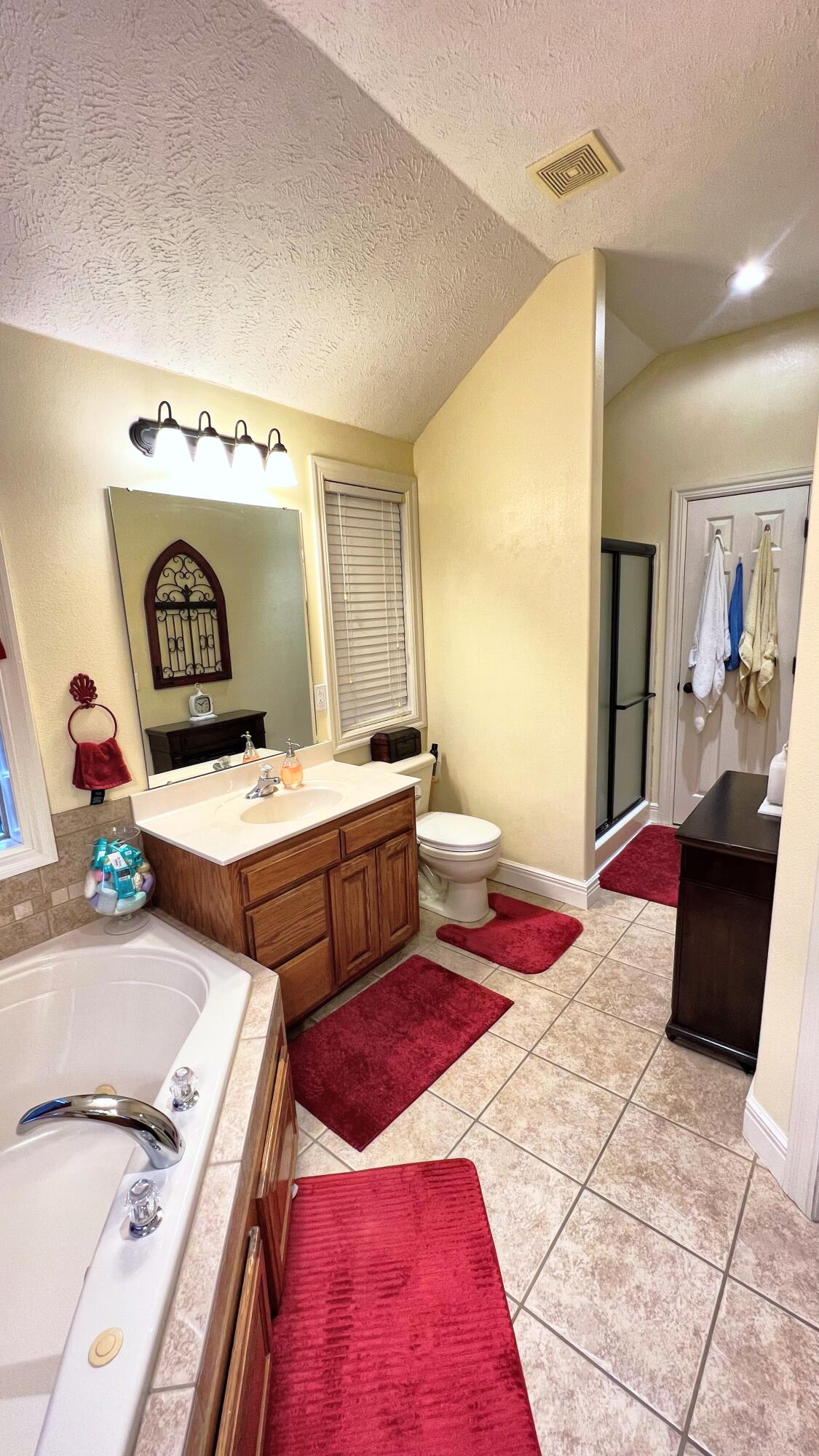 4 Remington Drive Property Photo 18