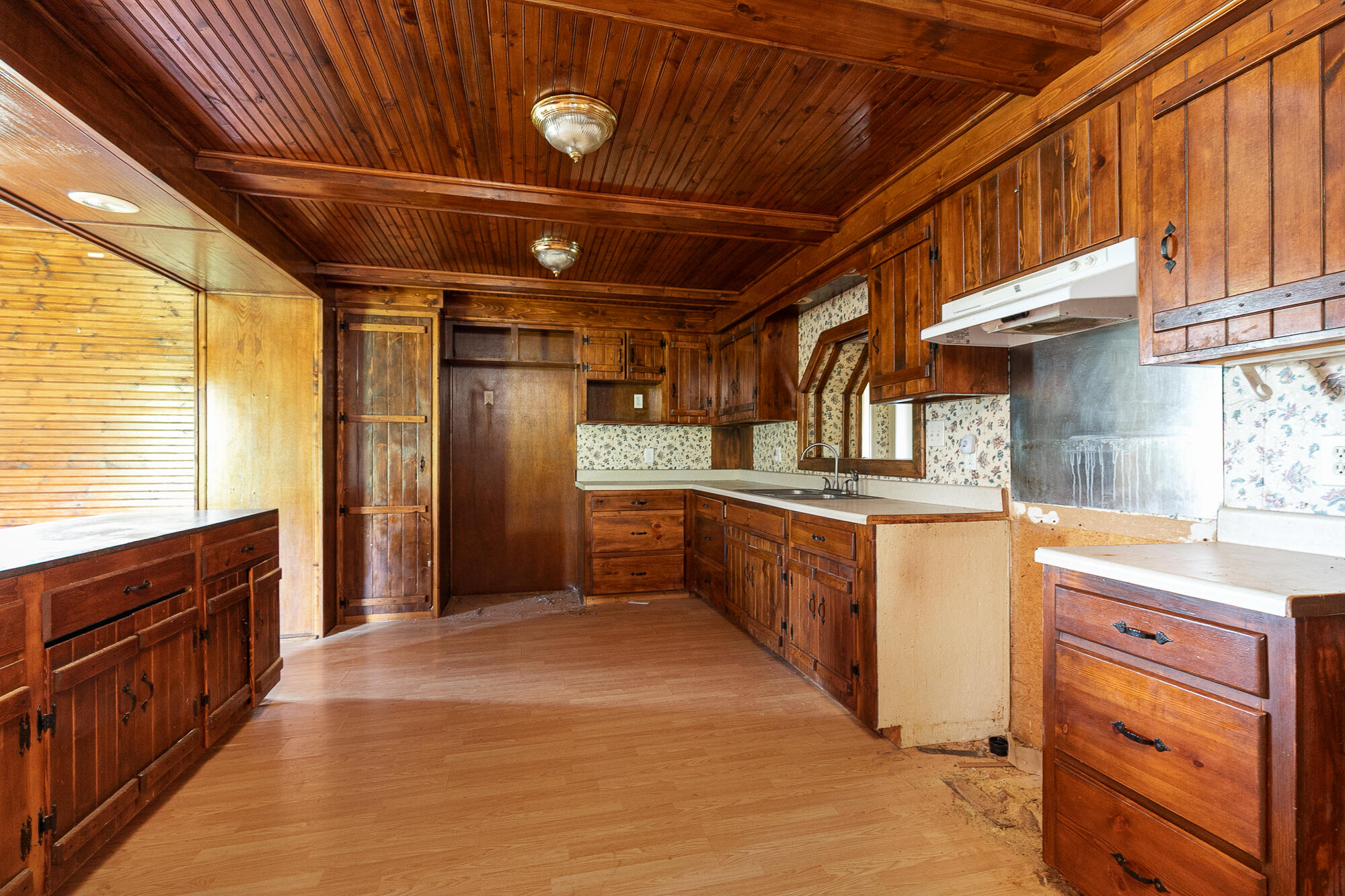 628 State Road F Property Photo 7