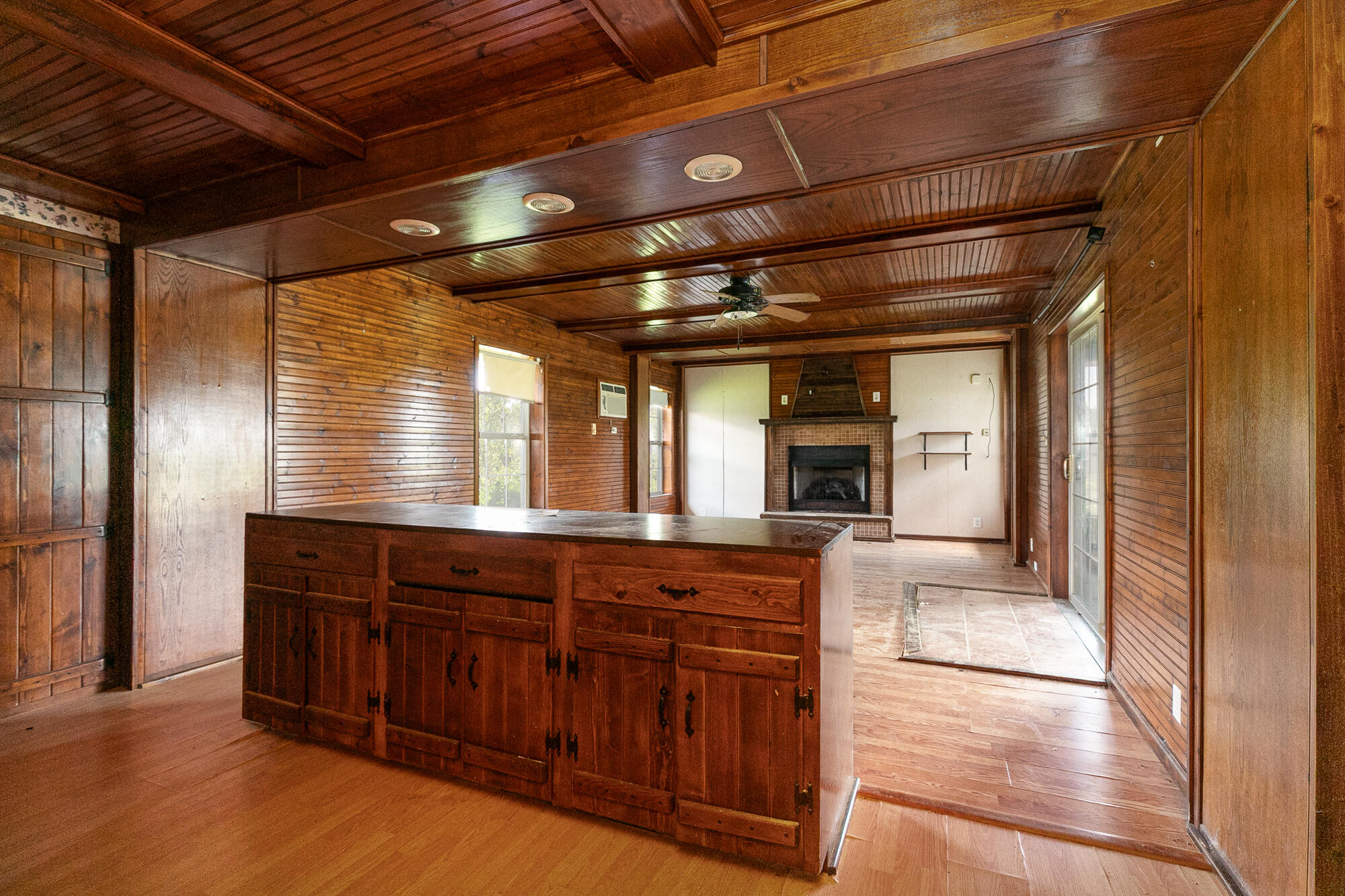 628 State Road F Property Photo 10