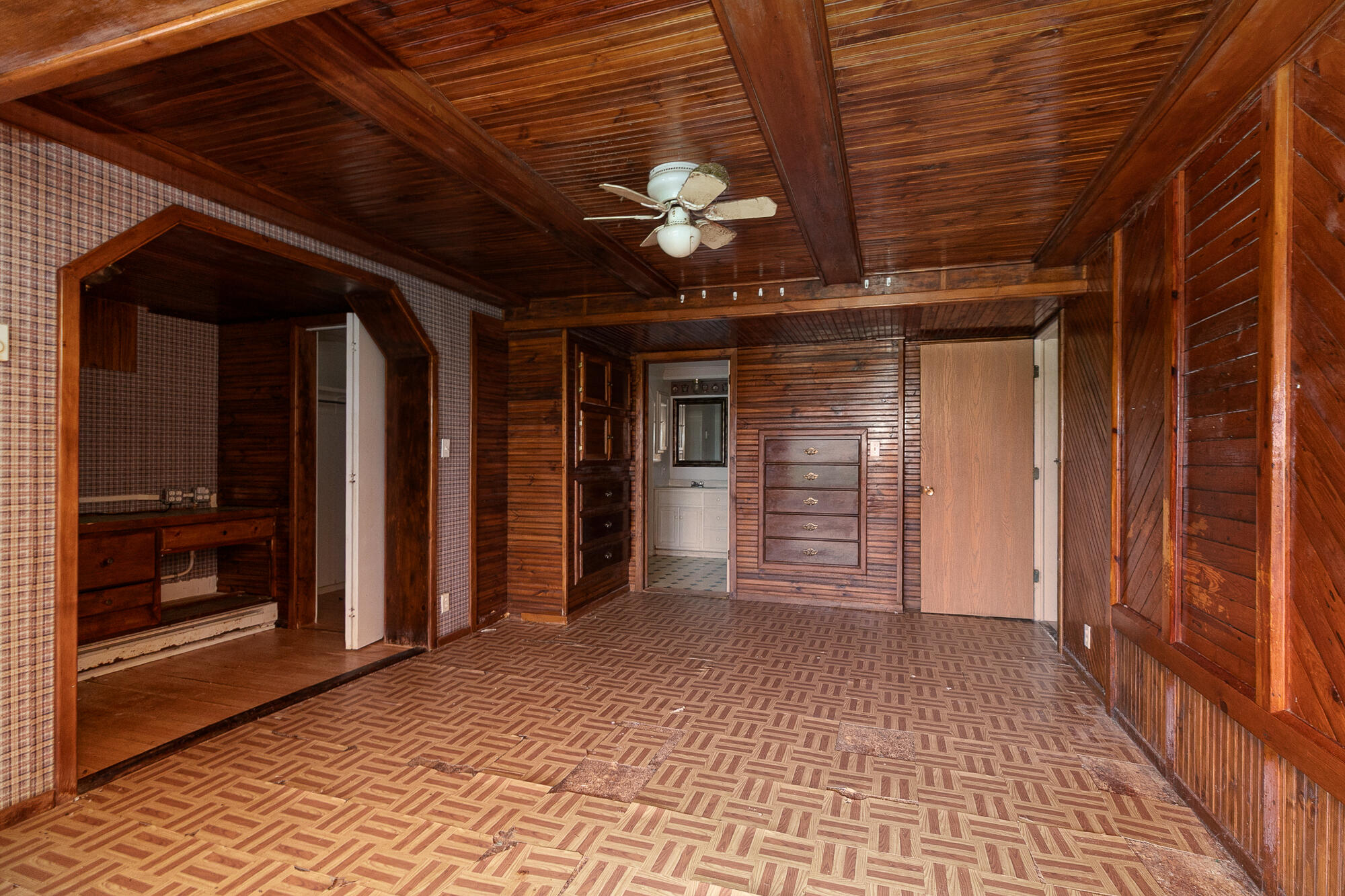 628 State Road F Property Photo 17