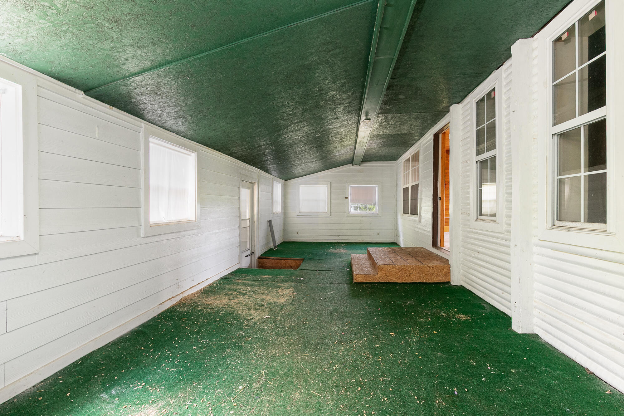 628 State Road F Property Photo 28