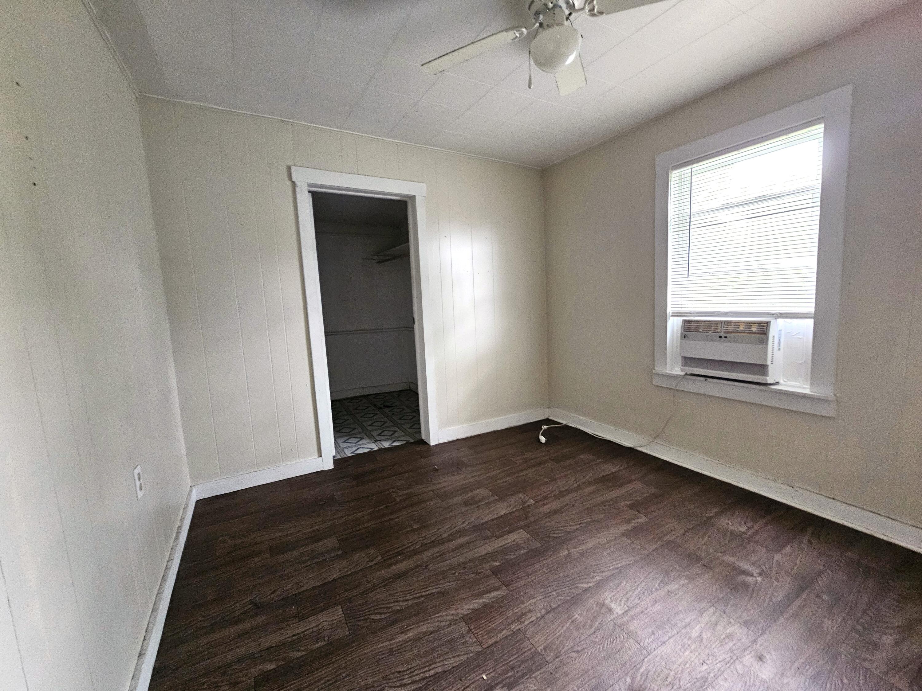 1215 Jefferson Avenue Property Photo 8