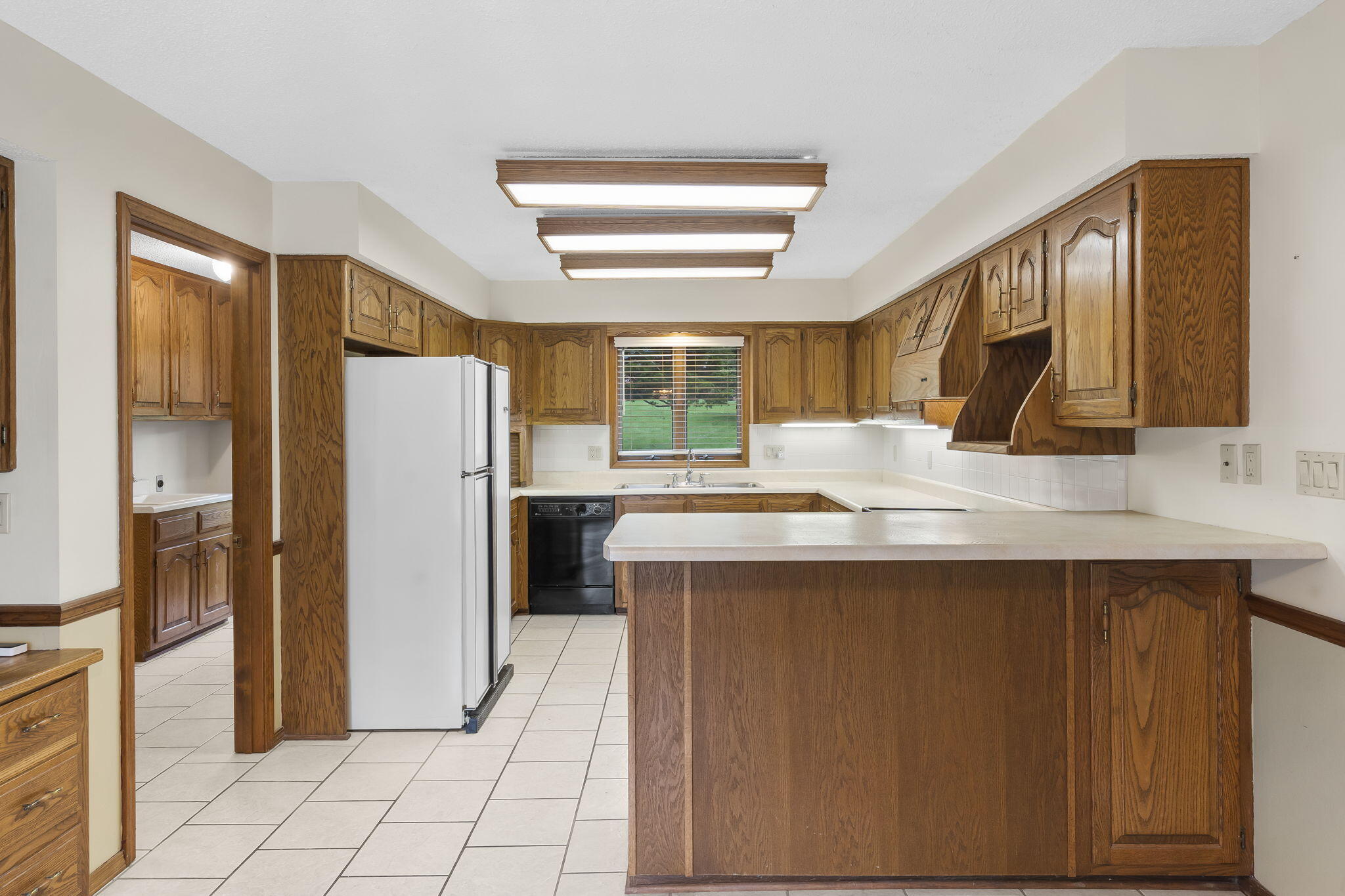 4059 East Linwood Street Property Photo 11
