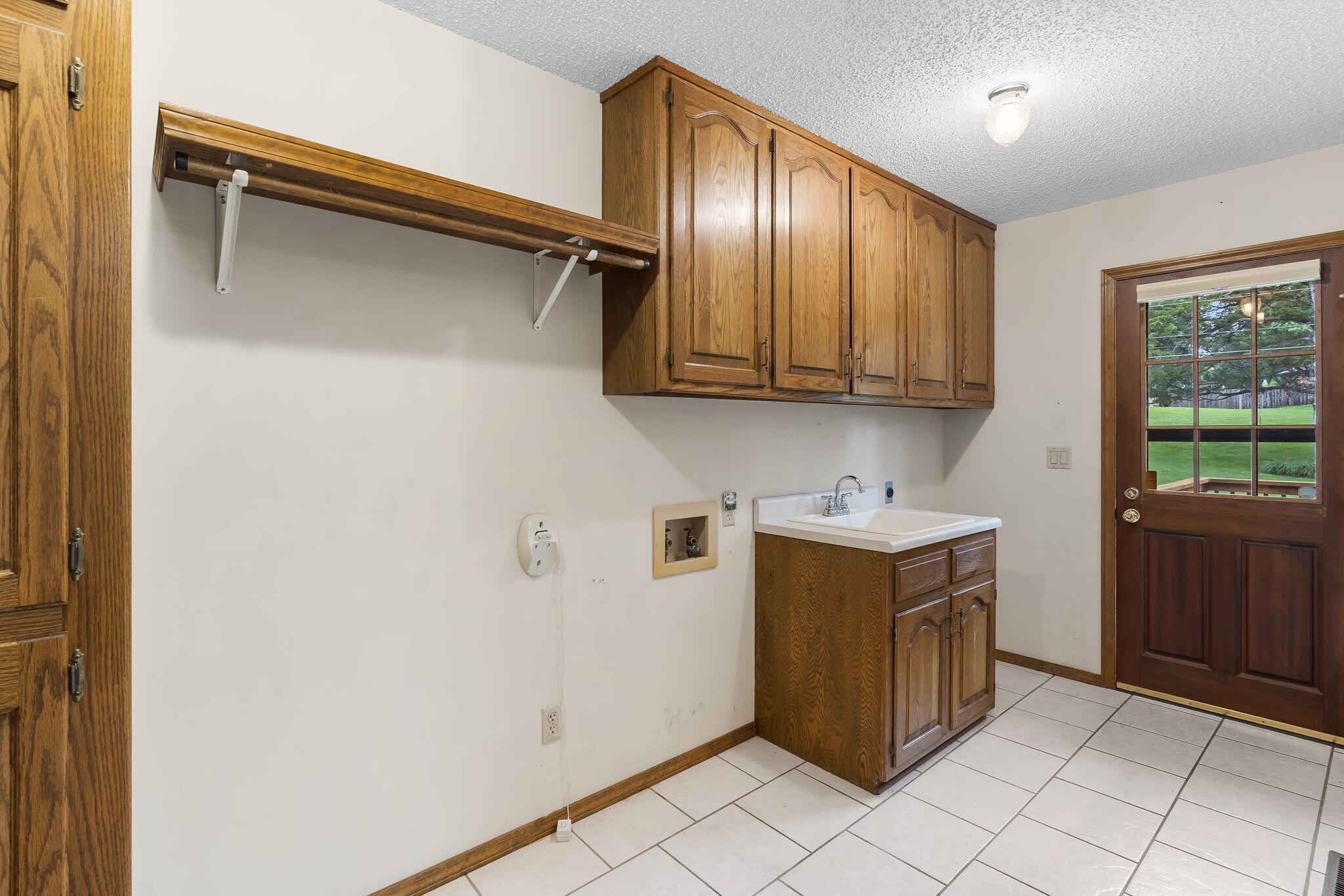 4059 East Linwood Street Property Photo 16