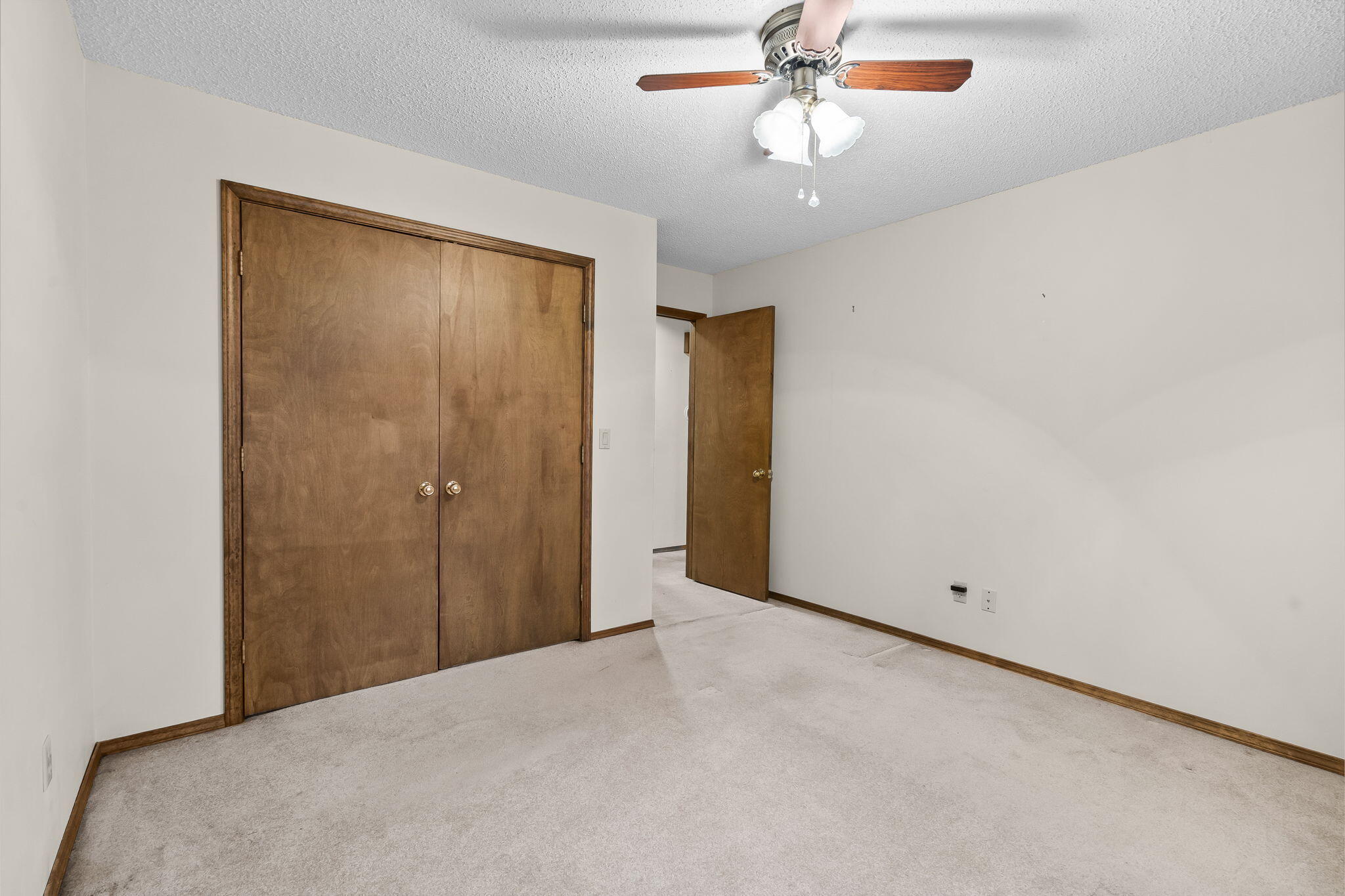 4059 East Linwood Street Property Photo 25
