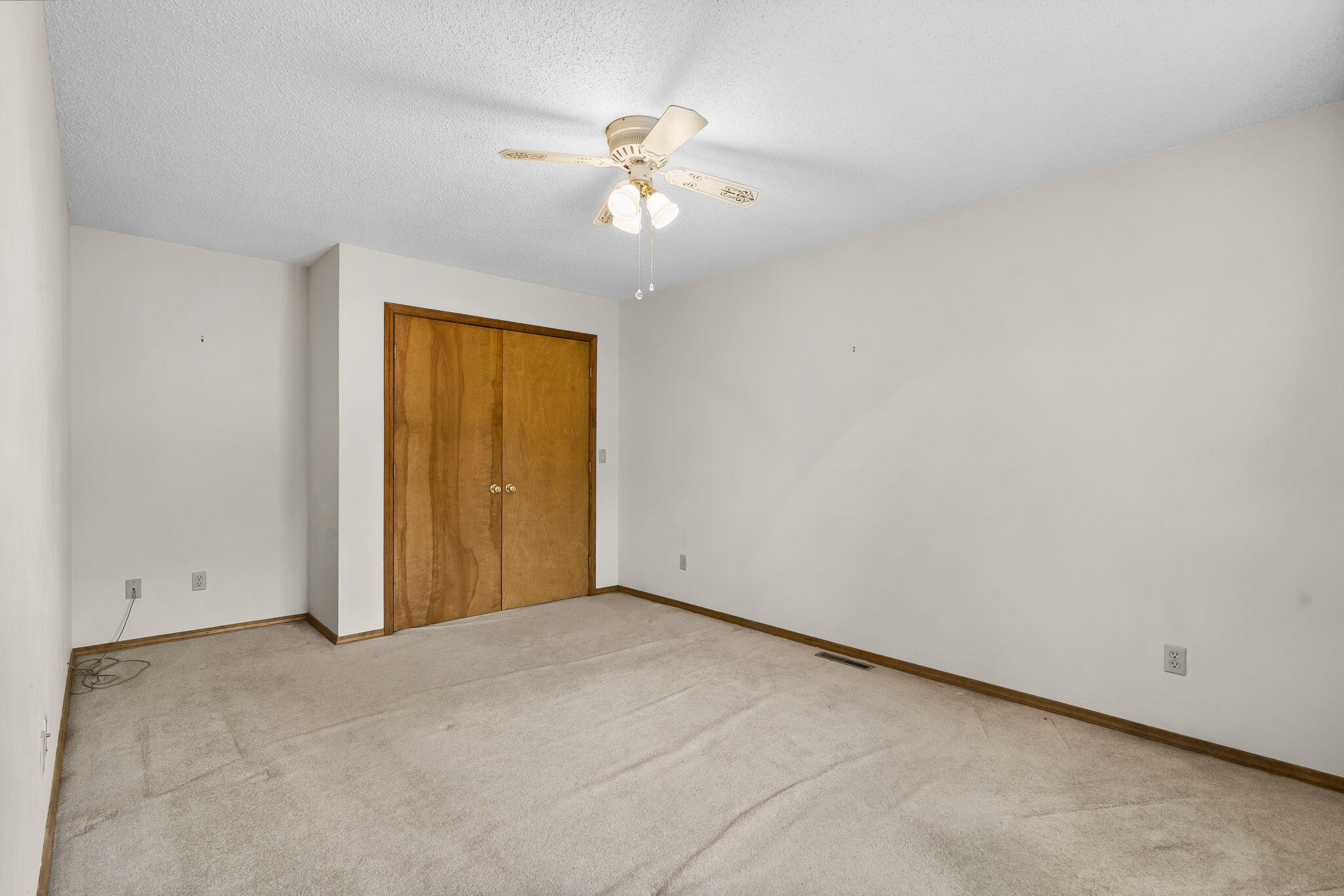4059 East Linwood Street Property Photo 27