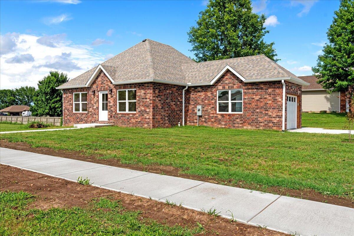 3001 East Colonial Court Property Photo 1